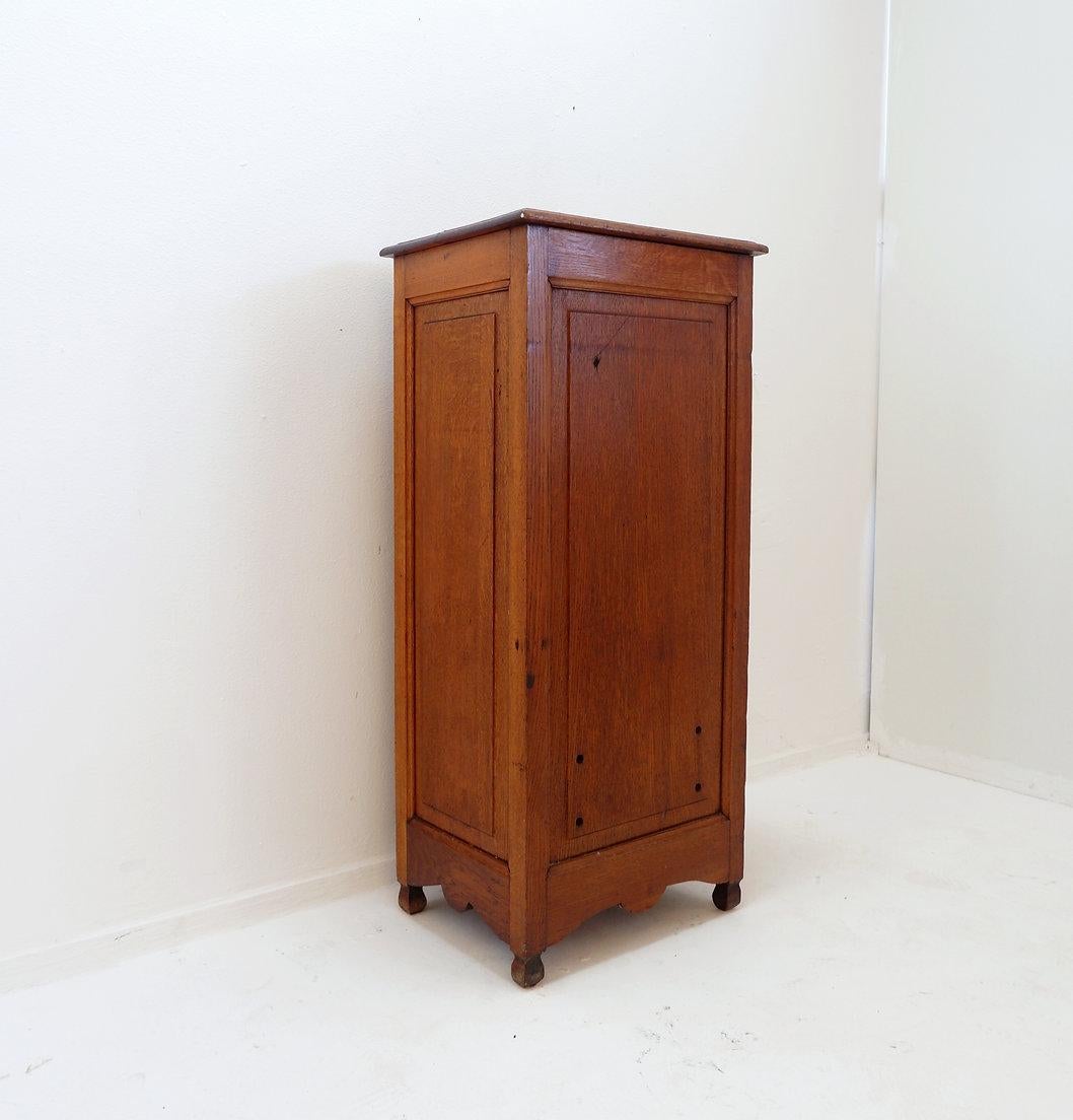 Vintage Wooden Side Cabinet - 1950s / H:105cm For Sale 3