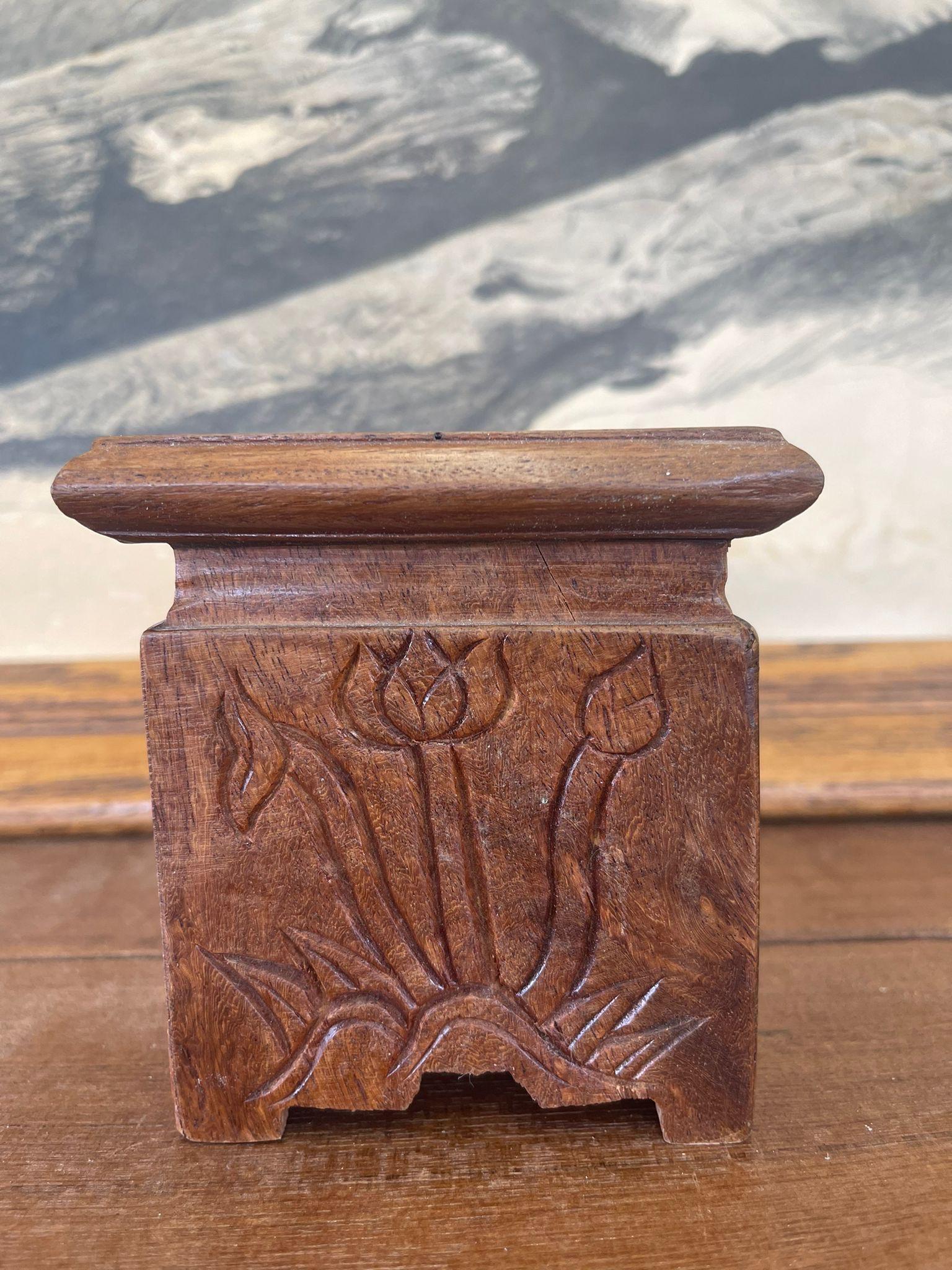 Vintage Wooden Stand Carved Floral Motif In Good Condition For Sale In Seattle, WA