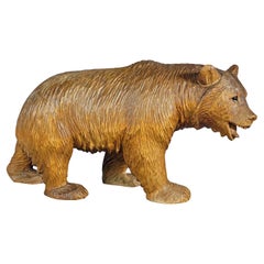 Vintage Wooden Strolling Bear Hand Carved in Brienz, circa 1930s
