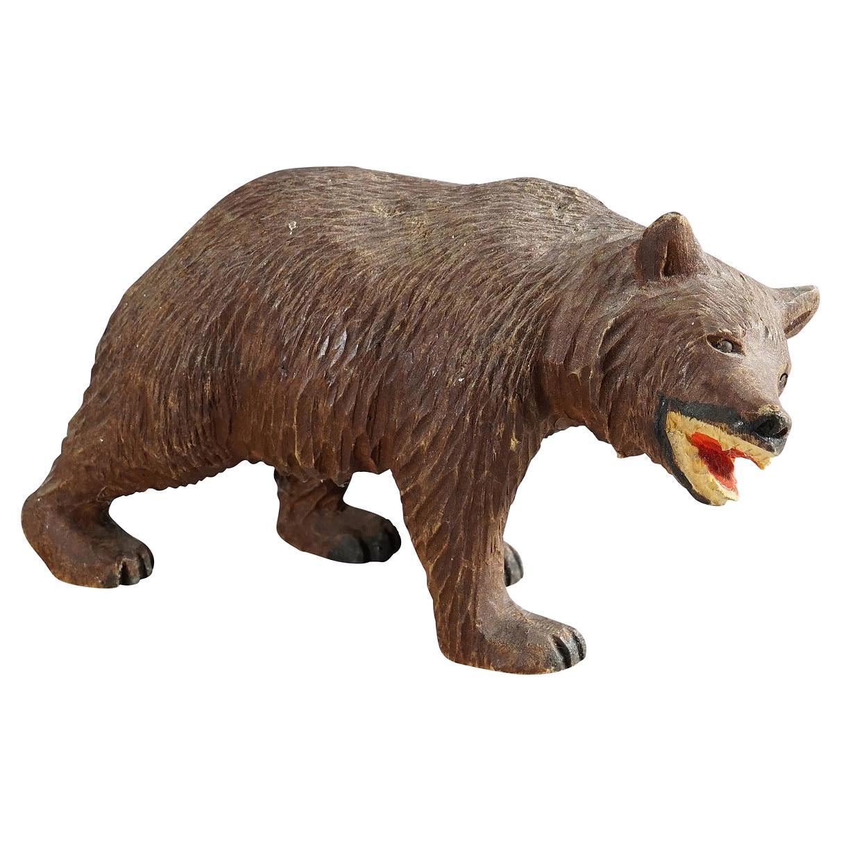 Ancien ours en bois en promenade sculpté à la main à Brienz vers 1950 en vente