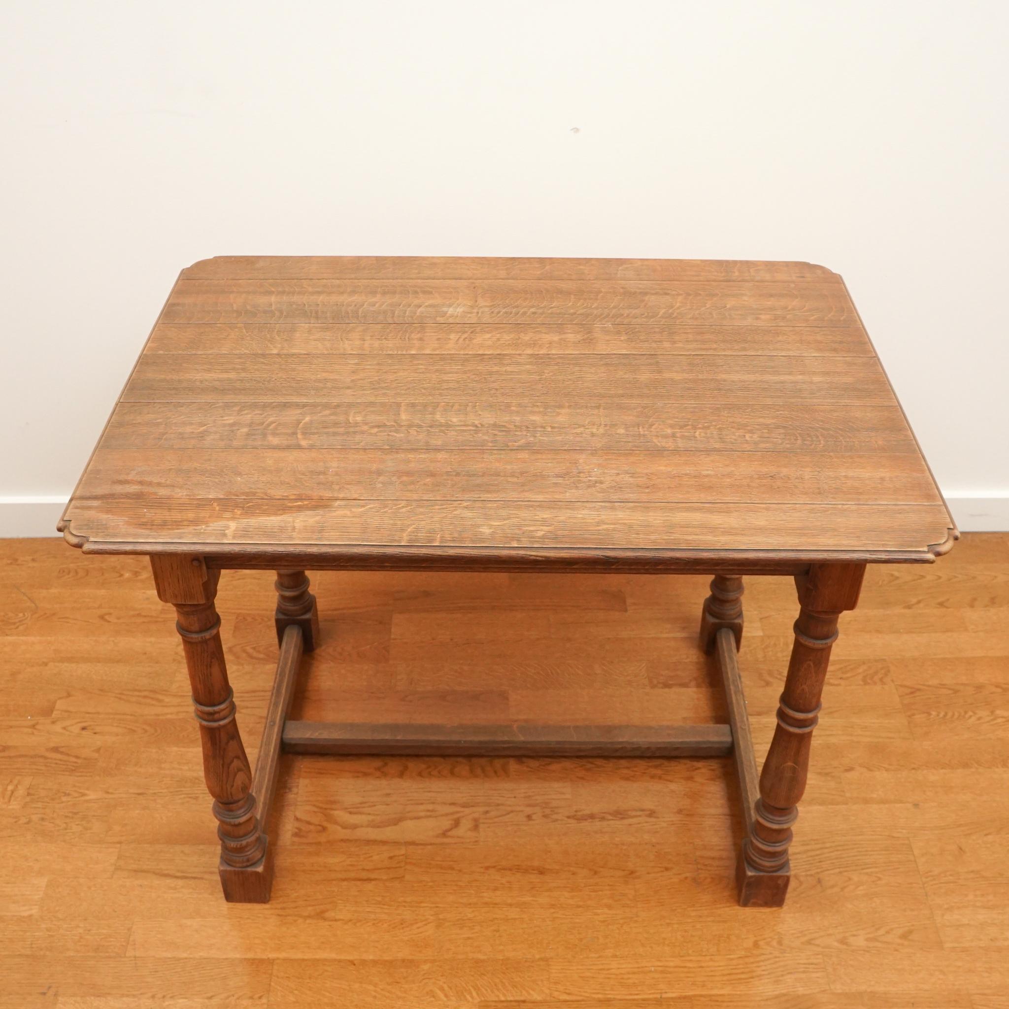 Vintage-Holztisch  im Angebot 1