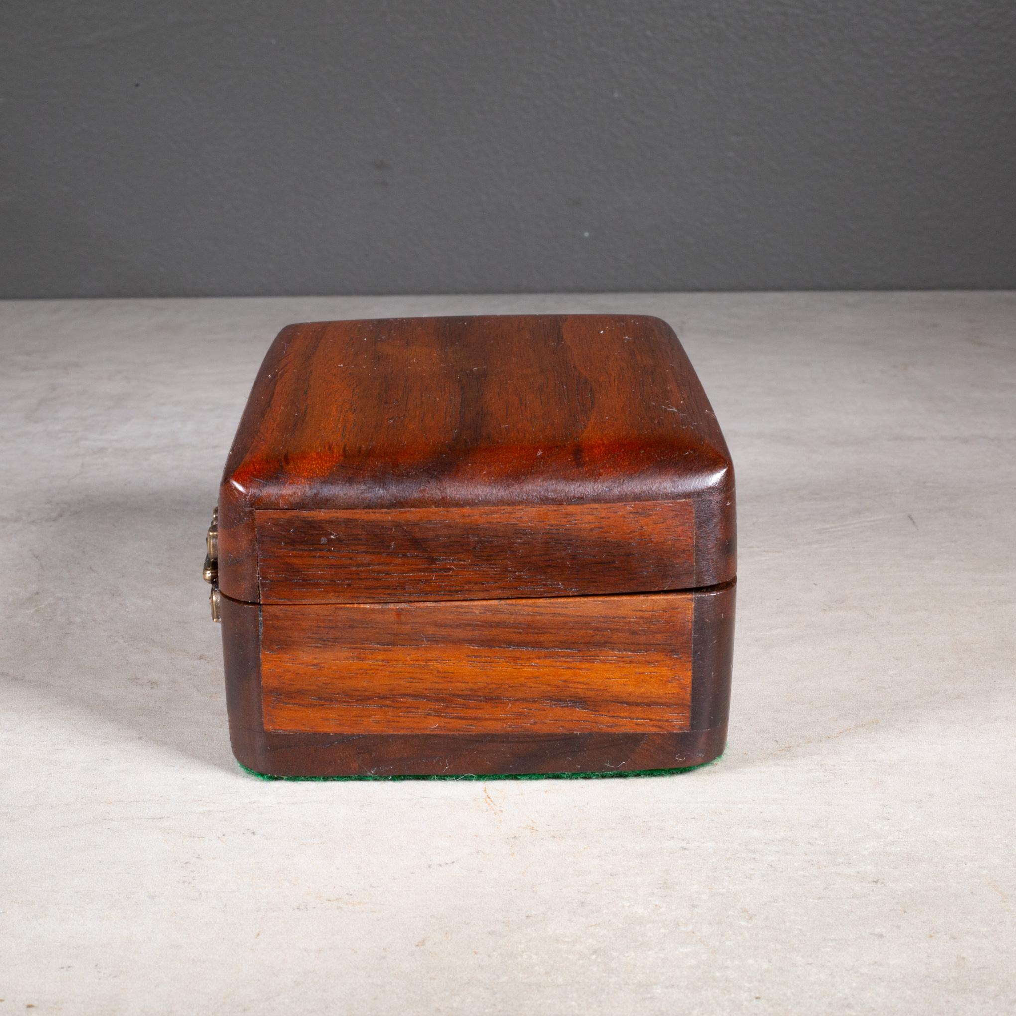 Caja de baratijas vintage de madera en Bueno estado para la venta en San Francisco, CA