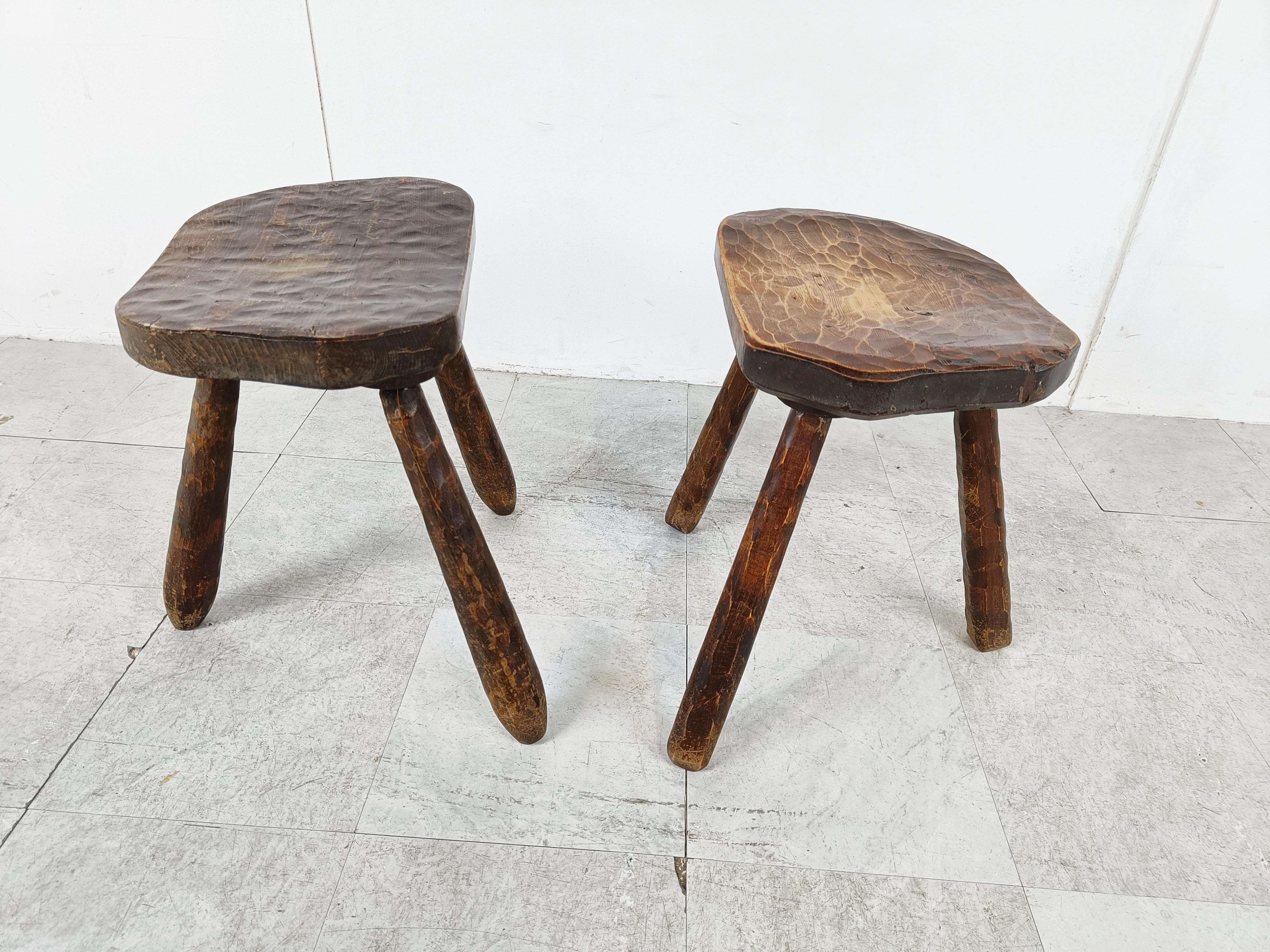 
Primitive handmade tripod base farm stools, set of 2

Timeless, decorative pieces

1950s - France

Good condition

Dimensions:
Height: 45cm/17.71