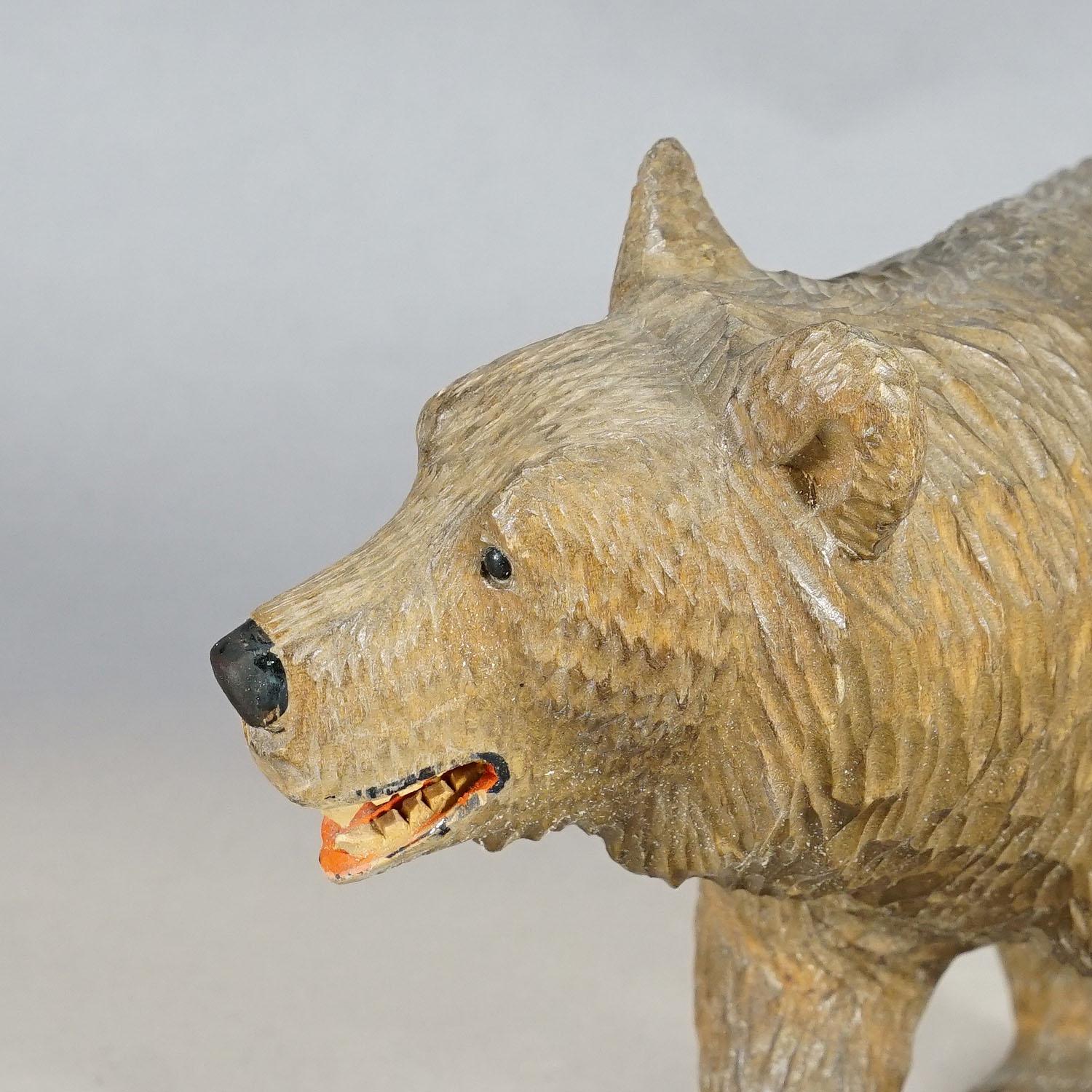 Oso andador vintage de madera tallado a mano en Brienz ca. 1930 en Bueno estado para la venta en Berghuelen, DE