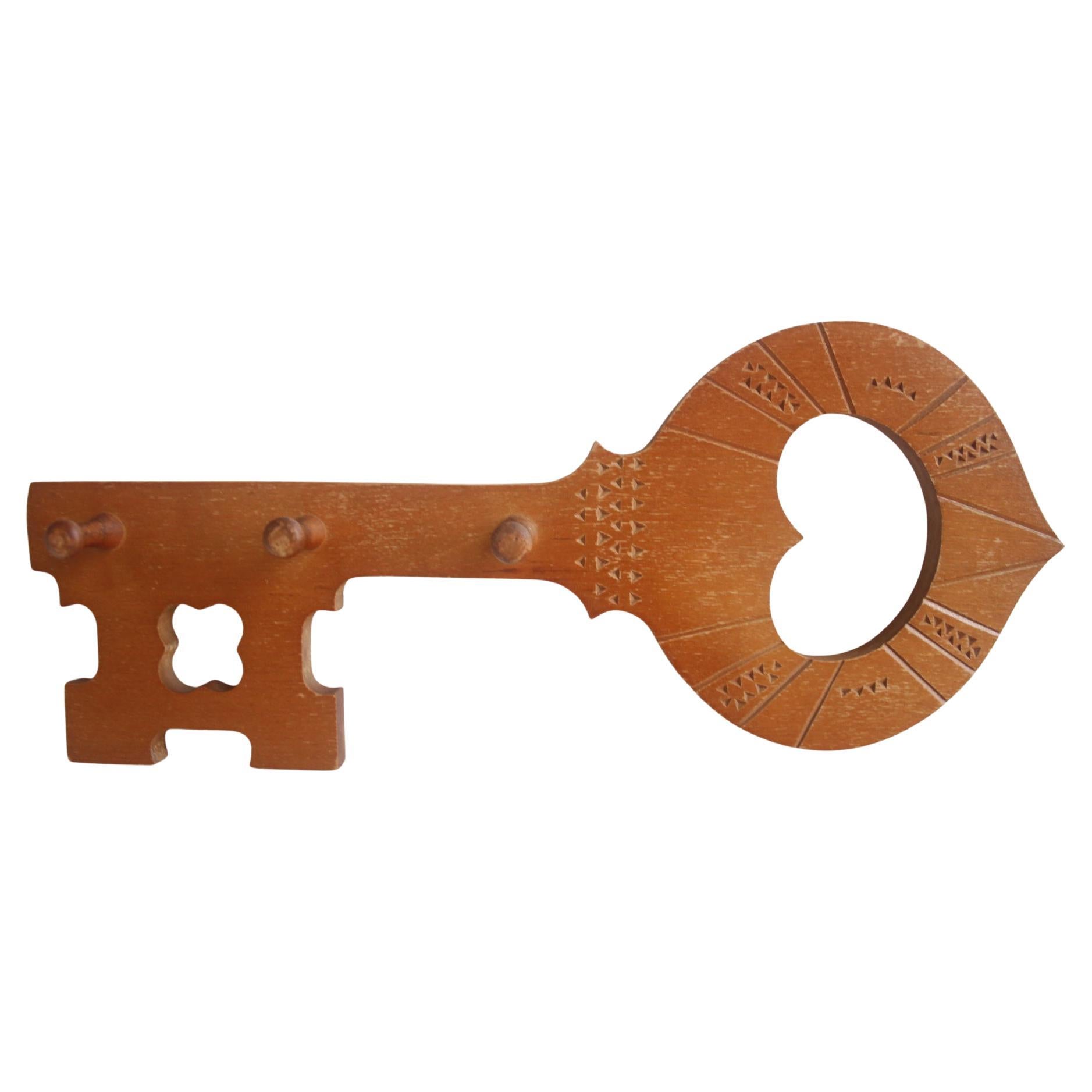 Accroche murale vintage en bois, années 1960.