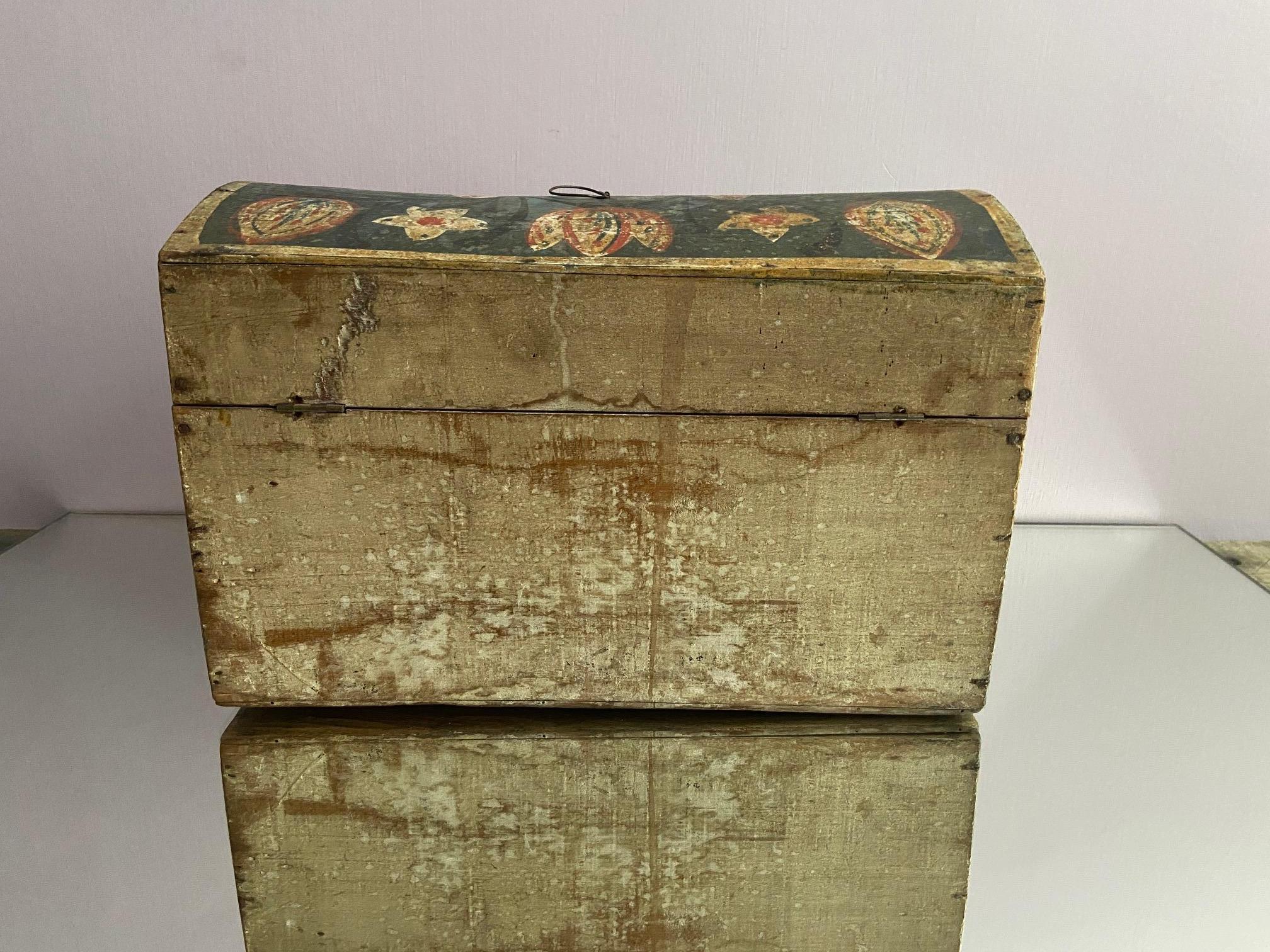 Vintage Wooden Wedding Chest with Hand Painted Flowers, France, 19th Century 3