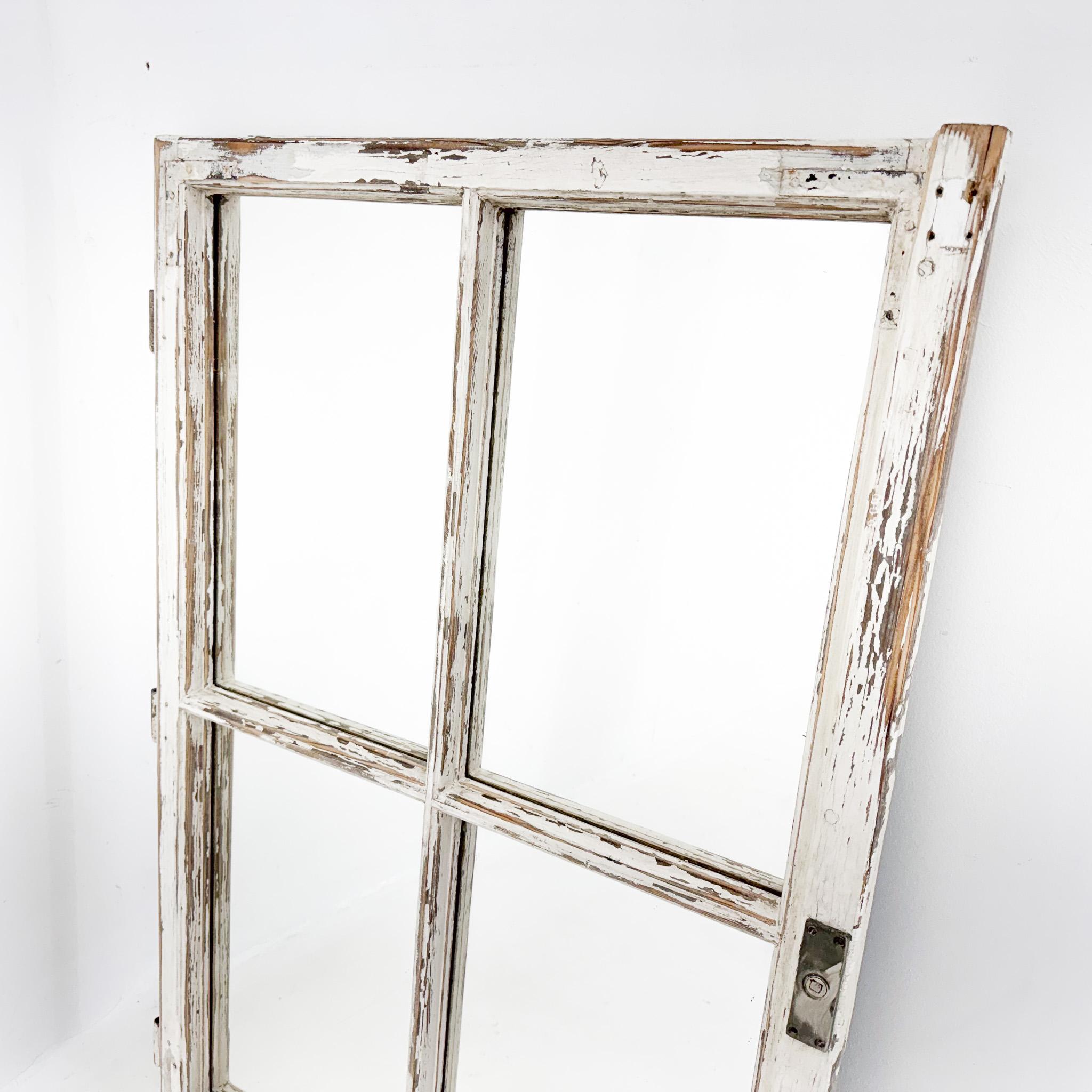Vintage  Wooden Window Converted to a Mirror In Good Condition For Sale In Praha, CZ