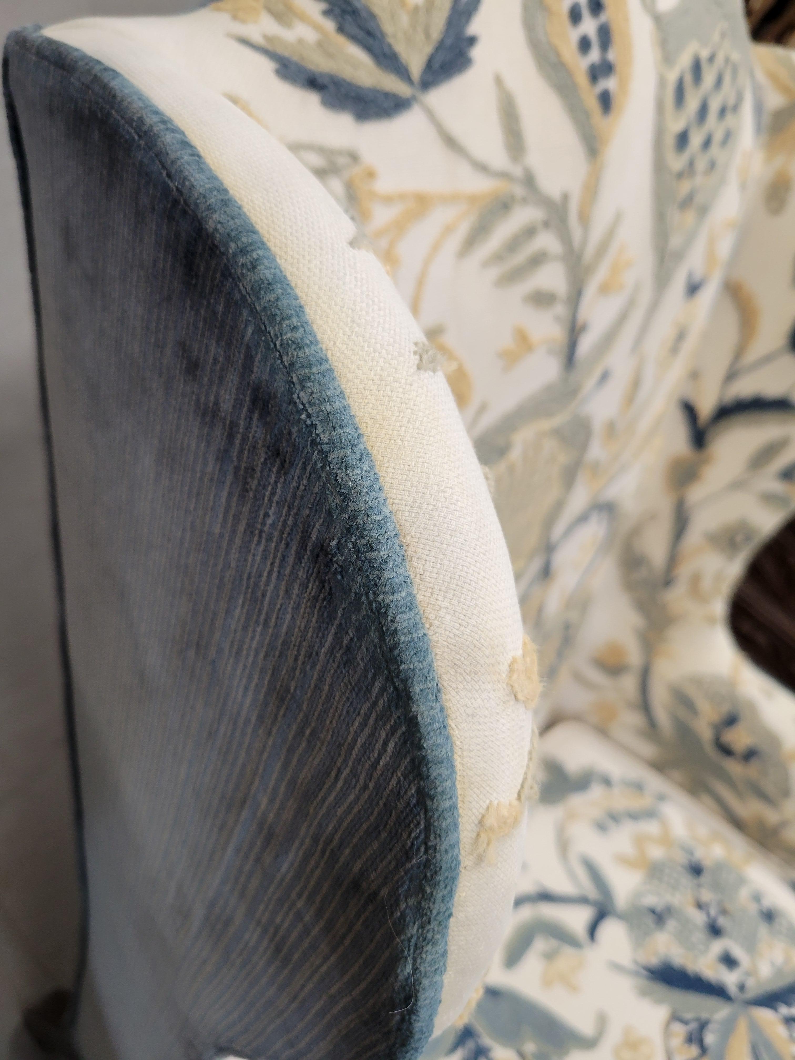 Late 20th Century Vintage Woodmark Mary Webb Wood Blue 