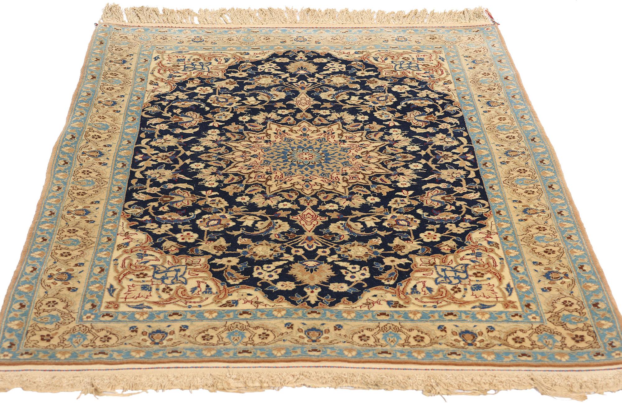 Neoclassico Tappeto Nain persiano vintage in lana e seta, 02'10 x 04'02 in vendita