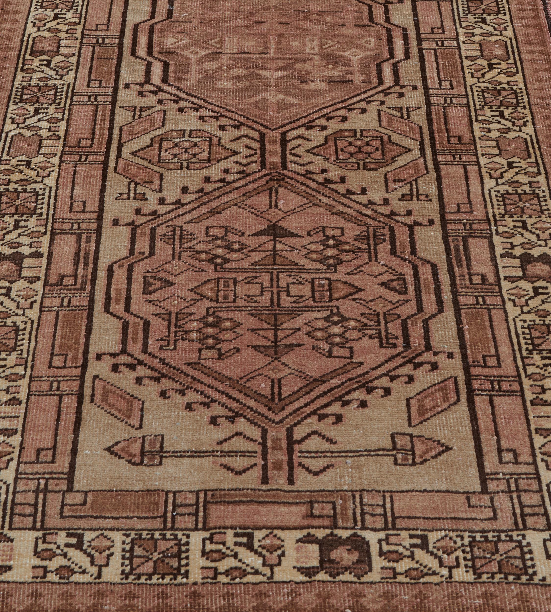Vintage Wool Handwoven Persian Heriz Runner In Good Condition For Sale In West Hollywood, CA