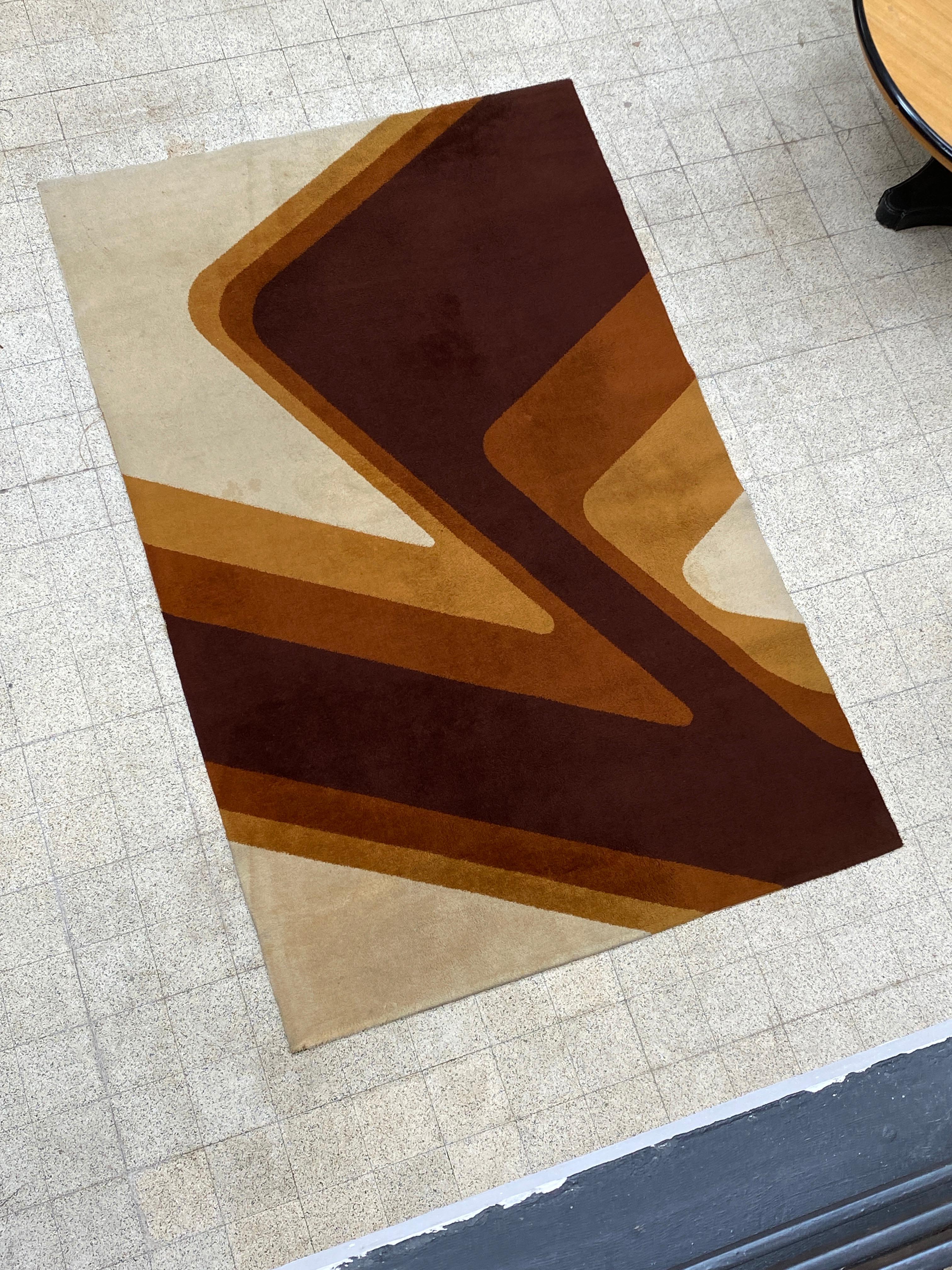 Vintage Wool Rug, circa 1970-1980 For Sale 5