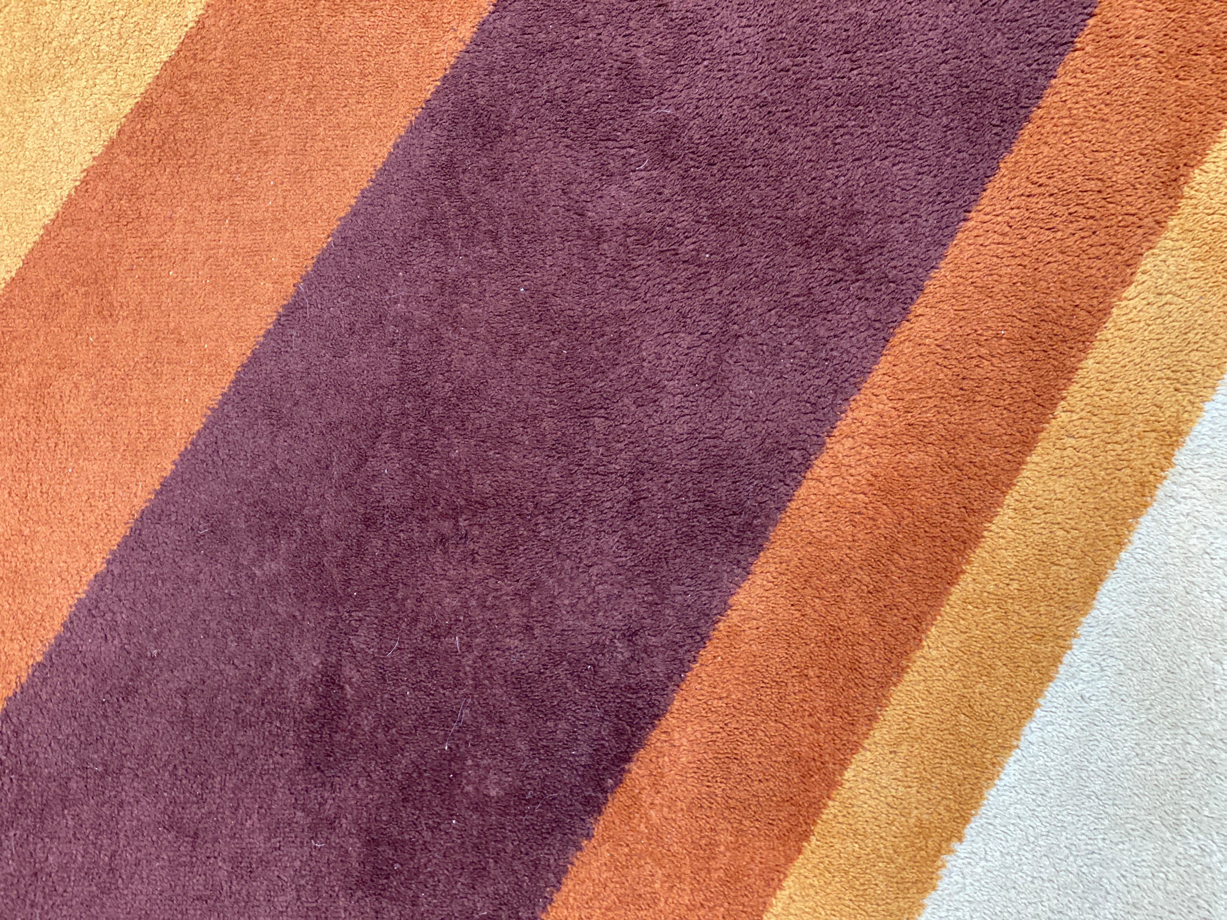 Vintage Wool Rug, circa 1970-1980 For Sale 6