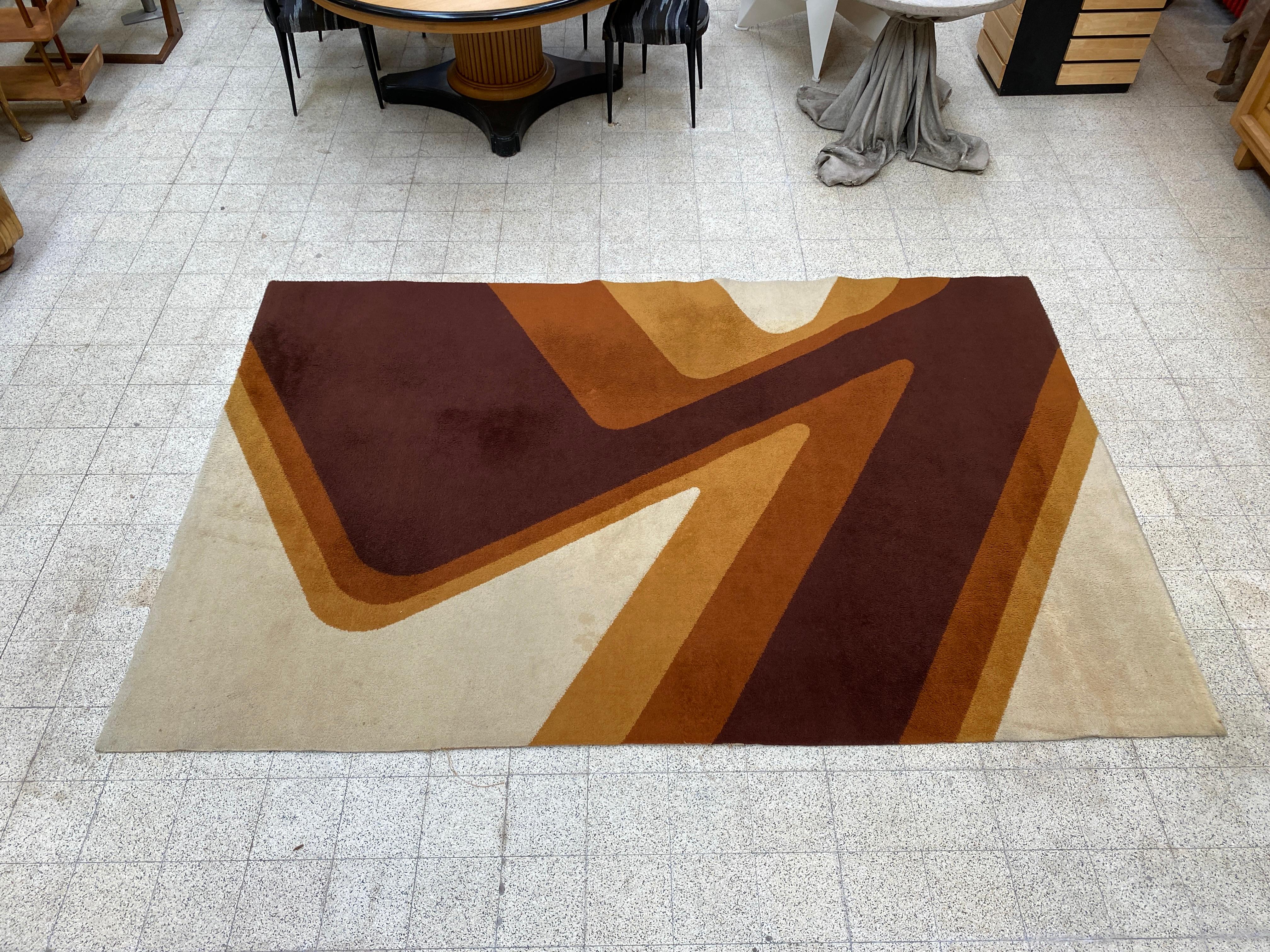 Vintage Wool Rug, circa 1970-1980 For Sale 7