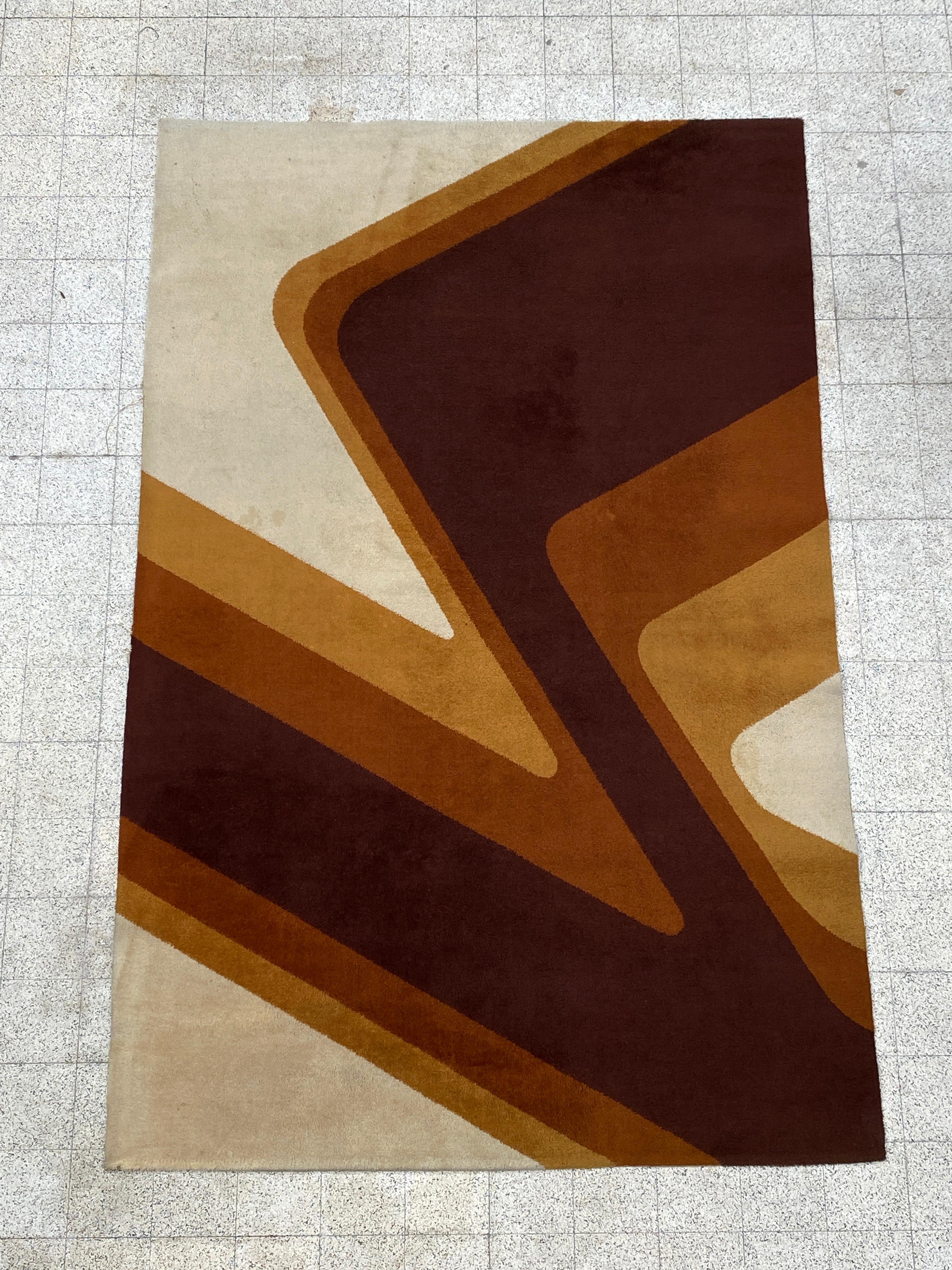French Vintage Wool Rug, circa 1970-1980 For Sale
