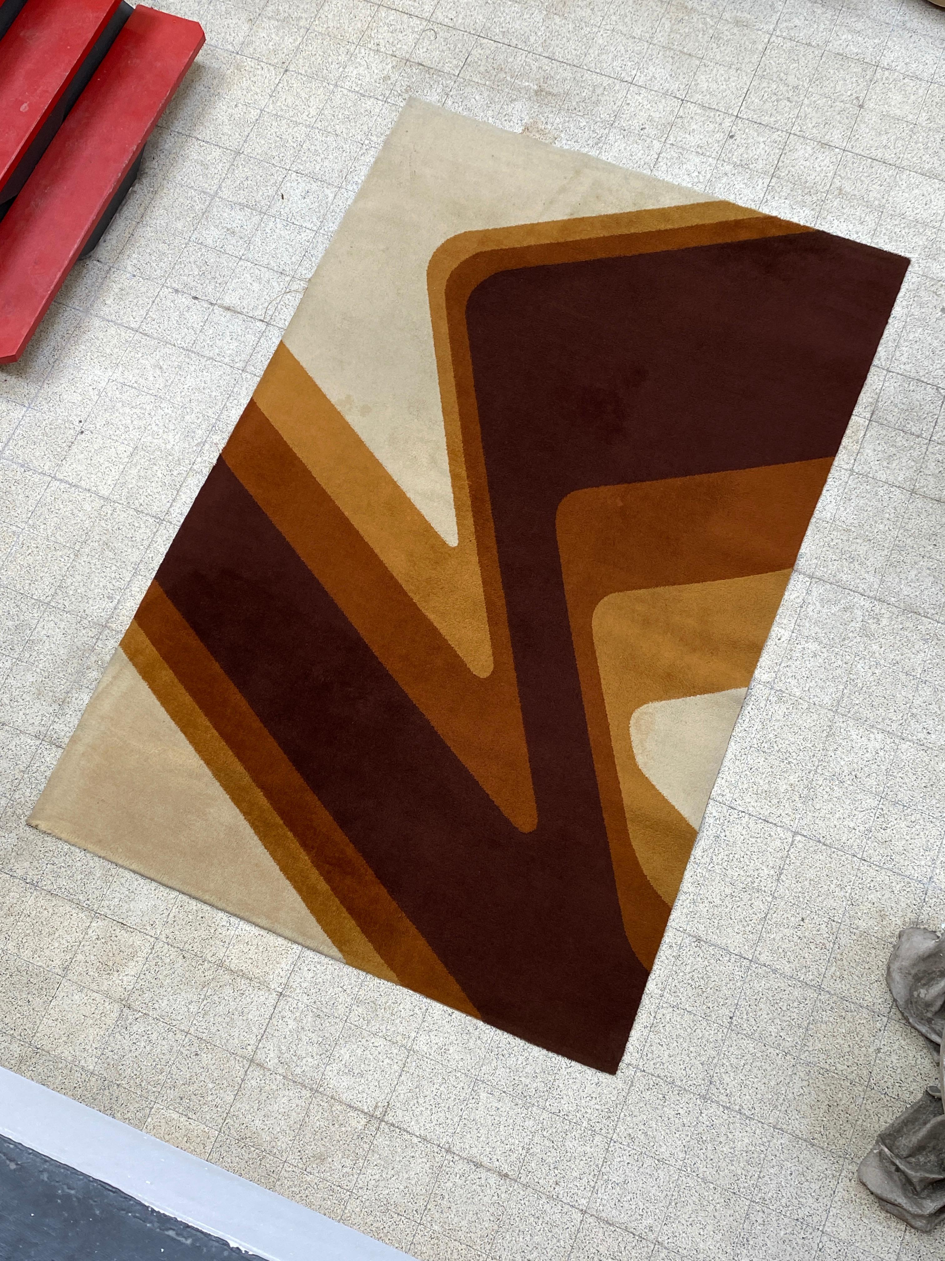 Vintage Wool Rug, circa 1970-1980 For Sale 3