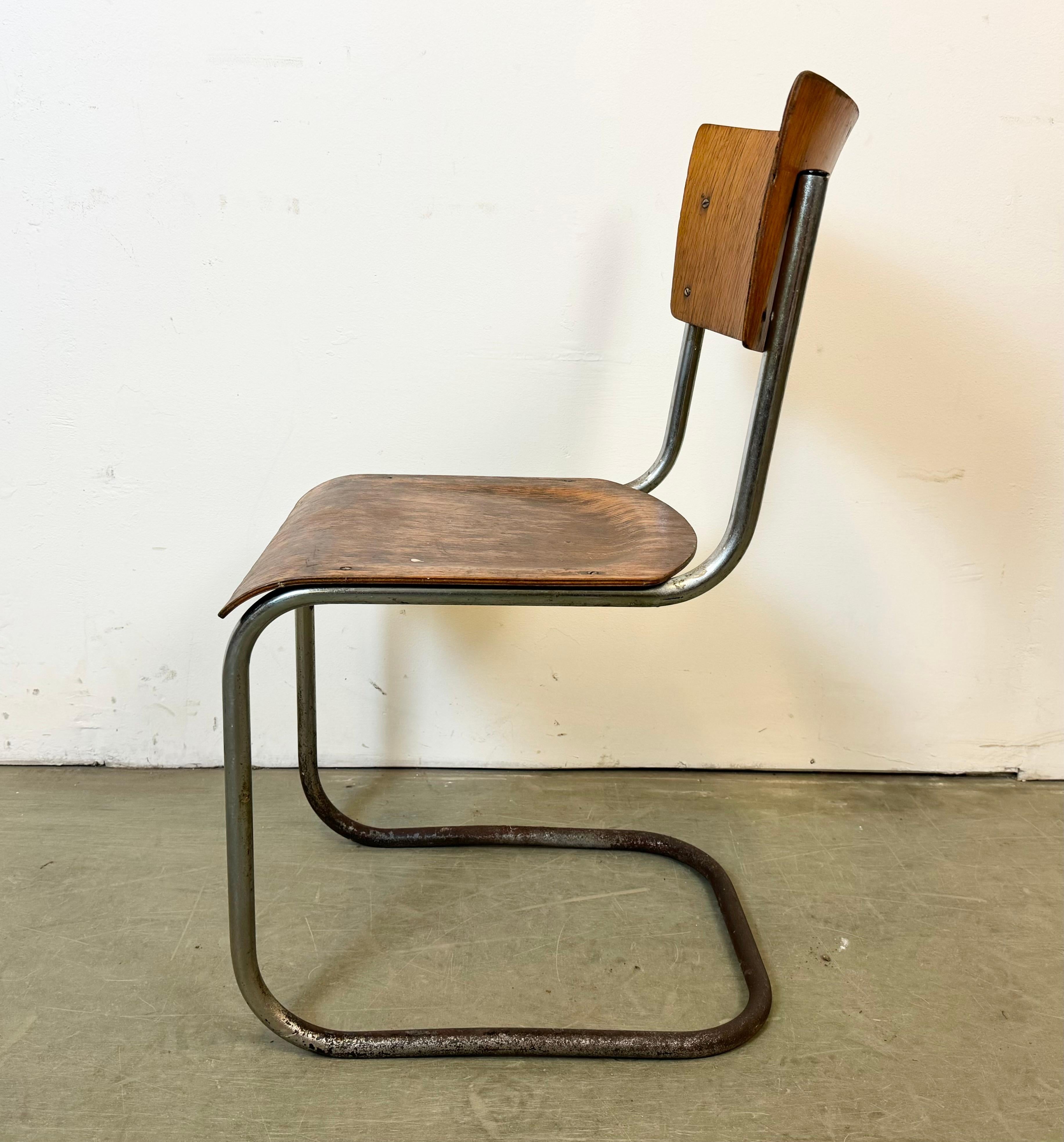 Chaise d'atelier vintage, années 1960 en vente 1