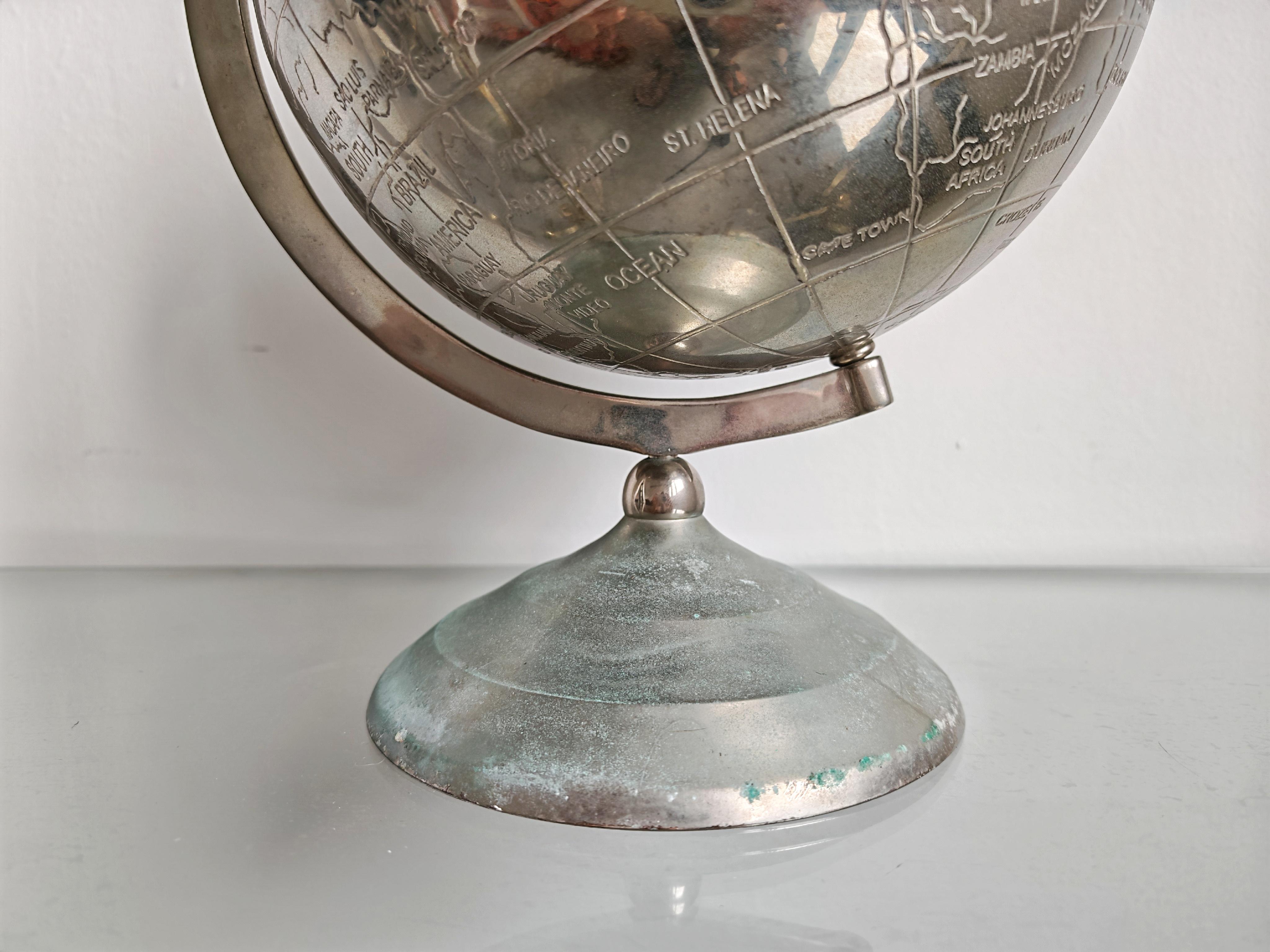 Inglese Mappamondo vintage in ottone nichelato, Inghilterra anni '90 in vendita