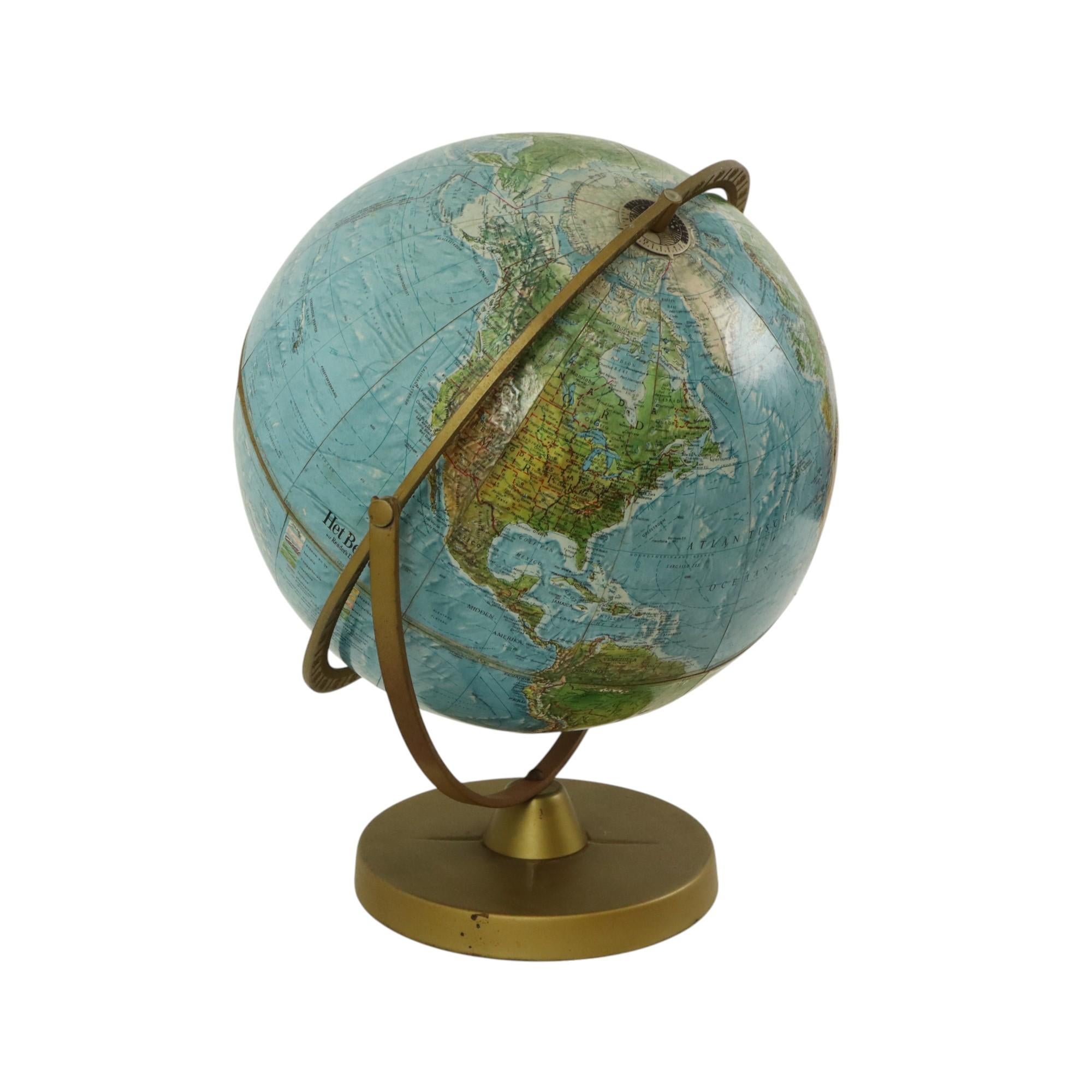 Mappamondo giroscopico vintage con rilievo 1960s in vendita 1
