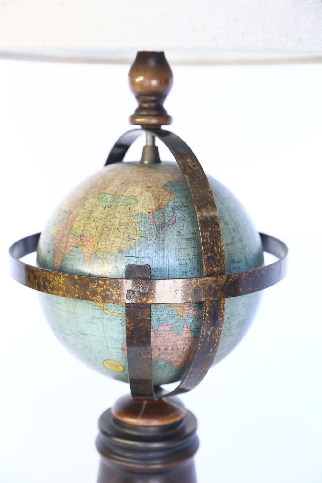 Vintage World Globe Lamp In Good Condition In Houston, TX