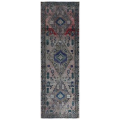 Tapis persan Hamadan vintage en laine abrash propre et usé aux couleurs de la terre