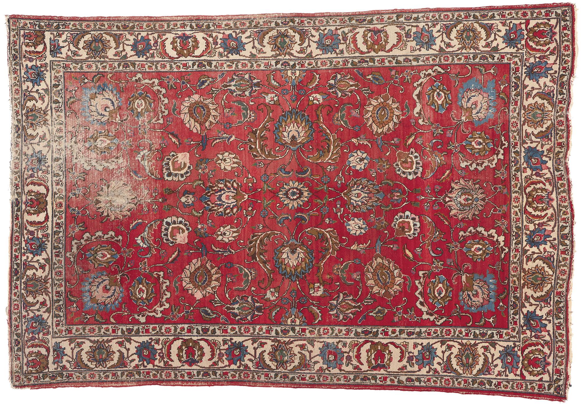Vintage-Worn Persian Mahal Rug, Laid-Back Luxury Meets Rustic Sensibility For Sale 3