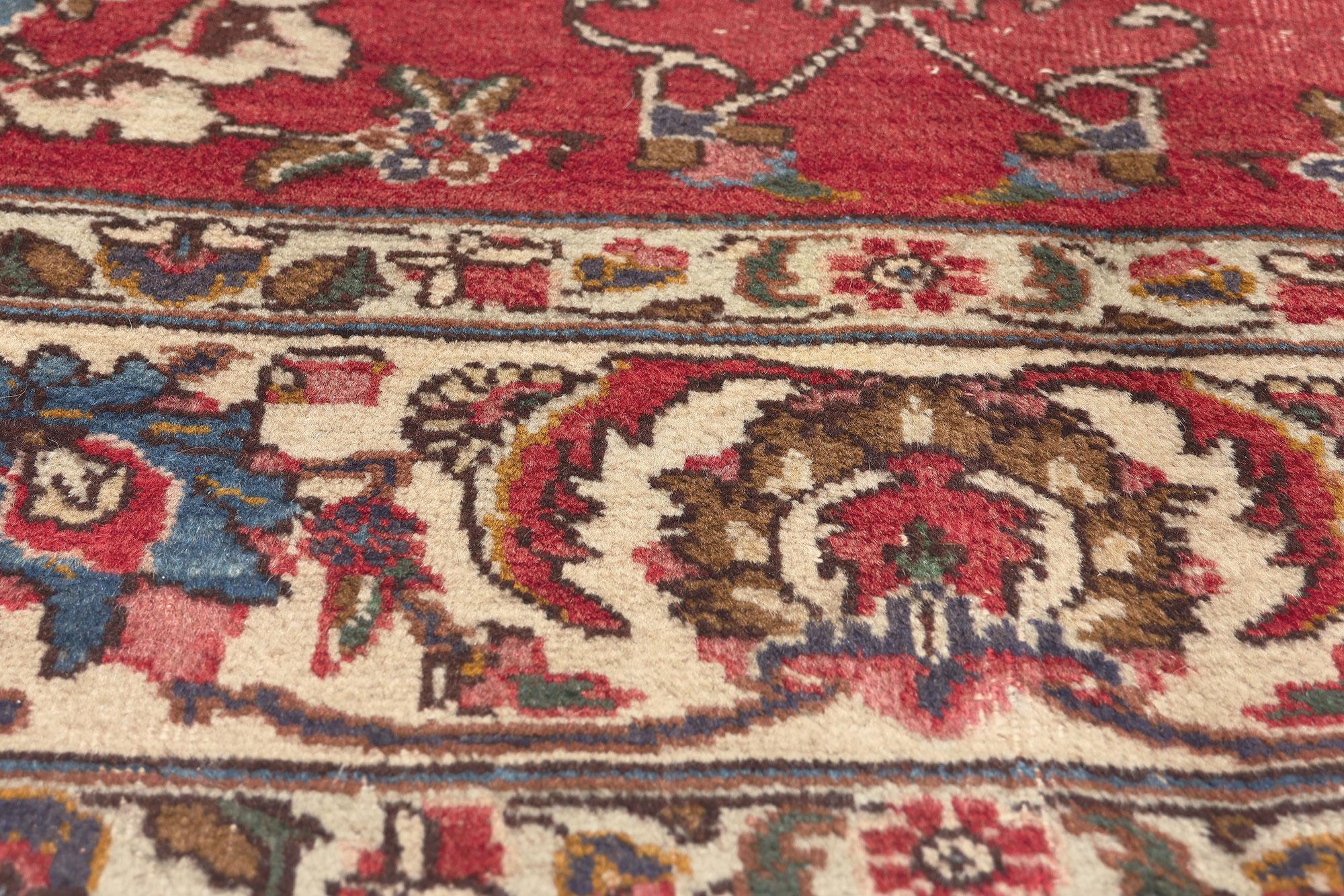 Vintage-Worn Persian Mahal Rug, Laid-Back Luxury Meets Rustic Sensibility In Distressed Condition For Sale In Dallas, TX