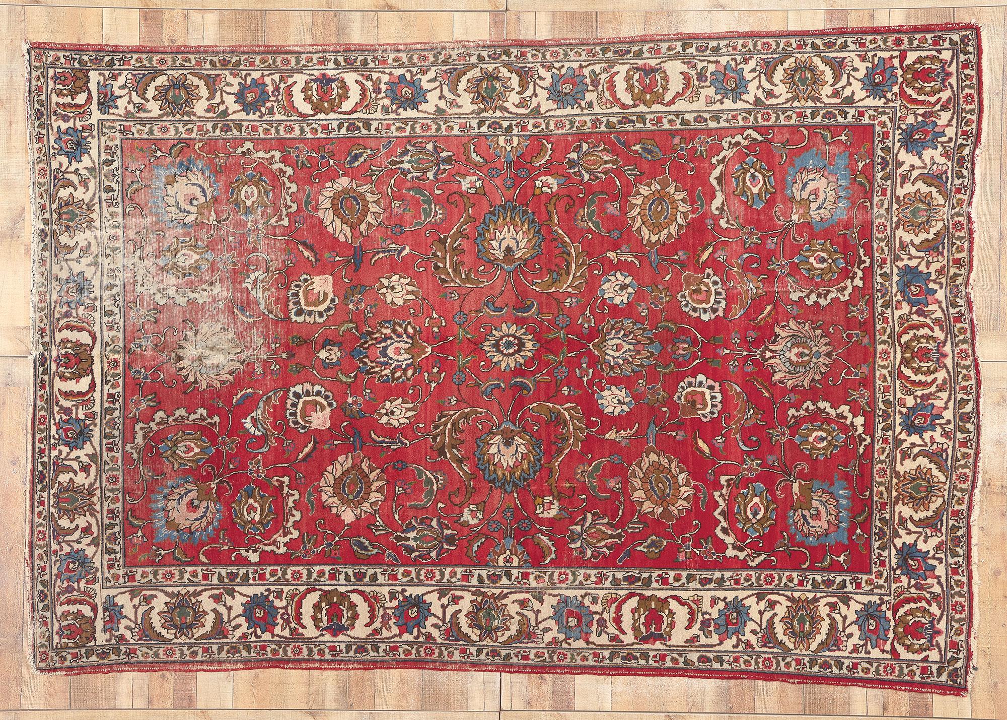 Vintage-Worn Persian Mahal Rug, Laid-Back Luxury Meets Rustic Sensibility For Sale 2