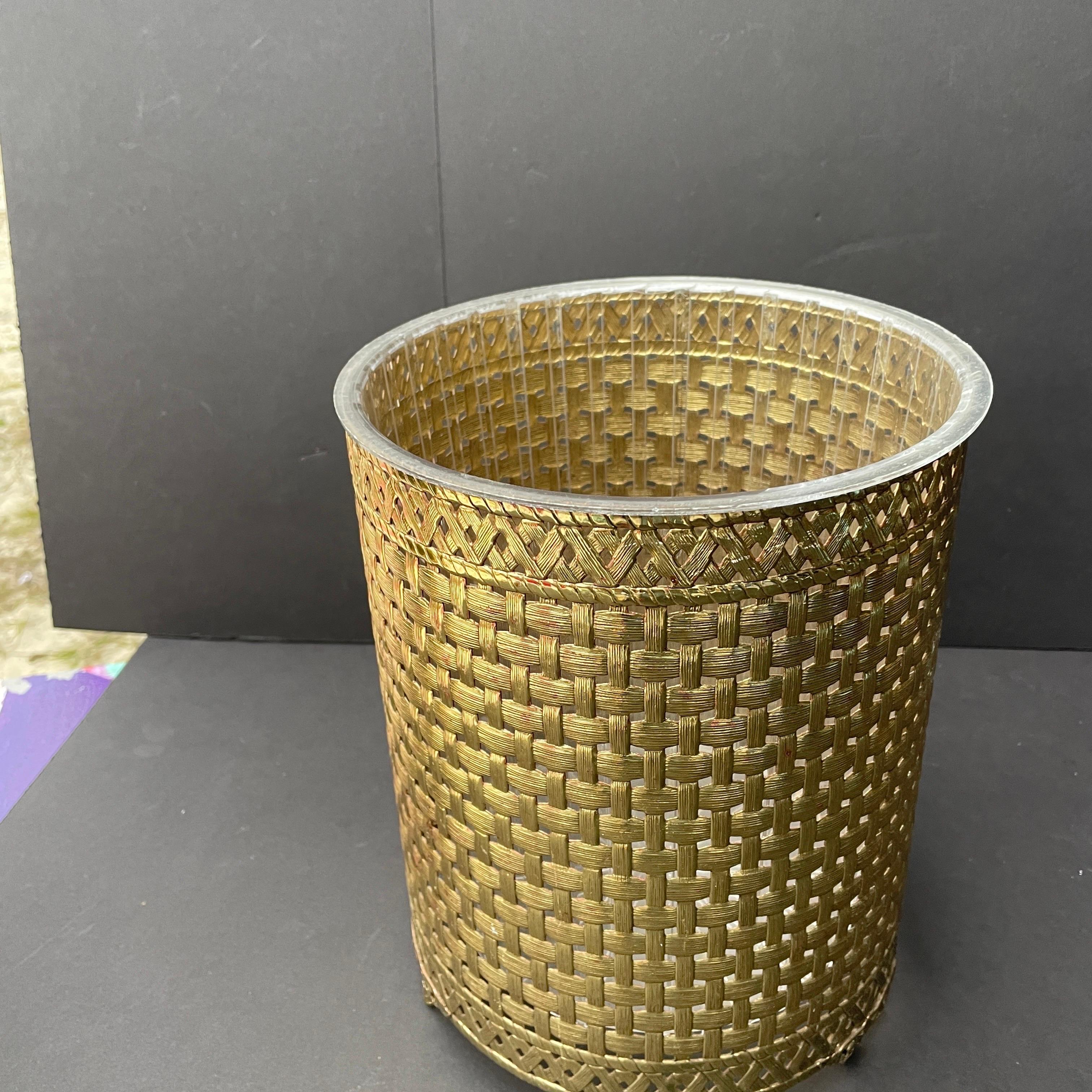 Vintage Woven Brass Trash Can with Liner 1