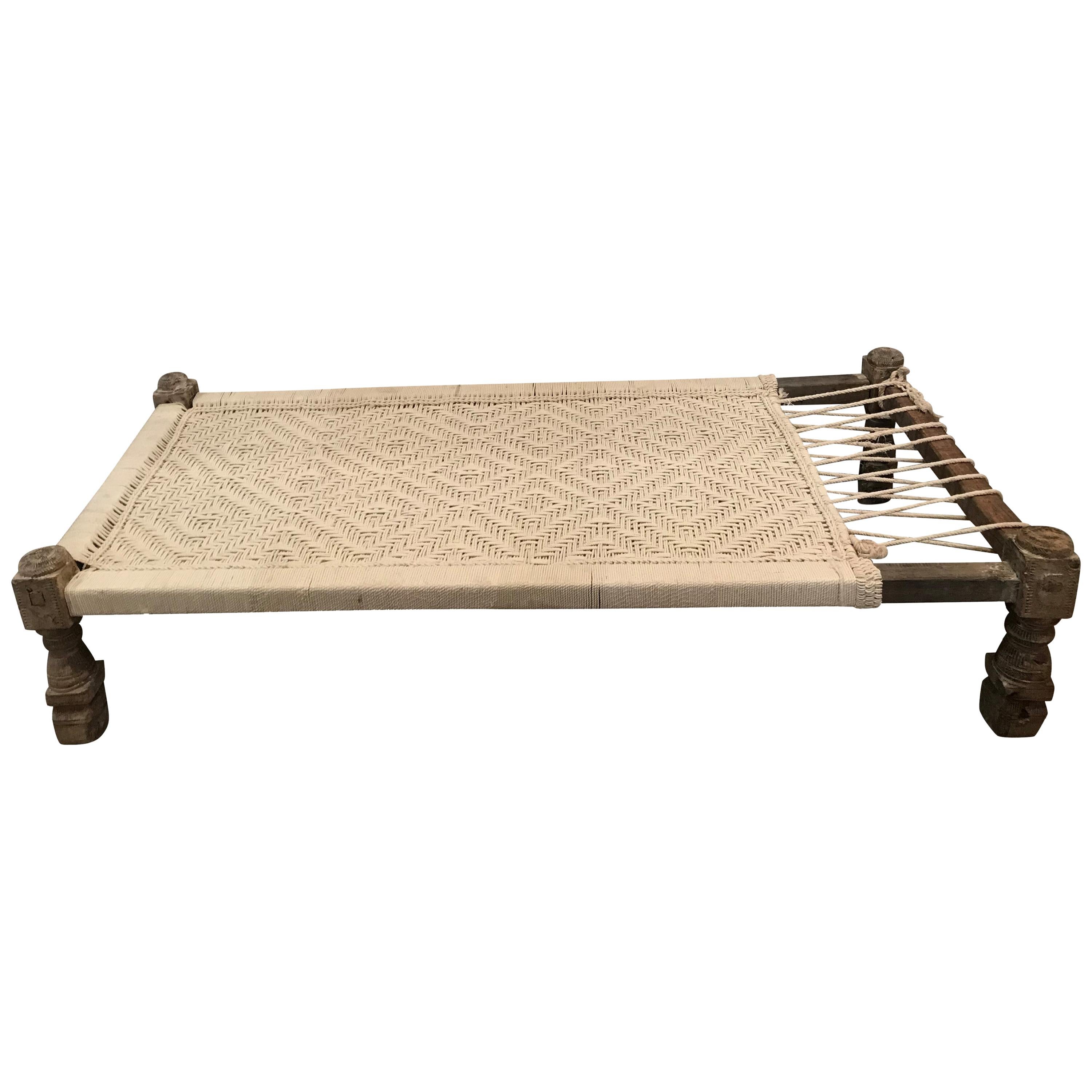 Vintage Woven Daybed