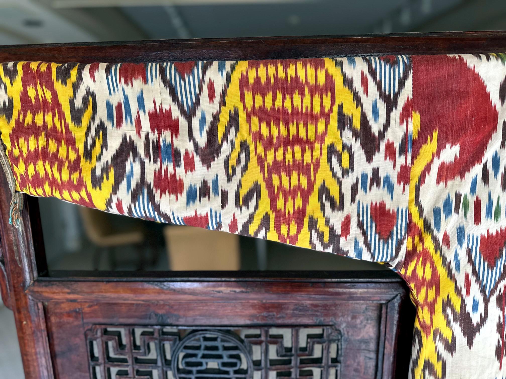 20ième siècle Chapan Ikat vintage tissé Asie centrale Ouzbékistan en vente