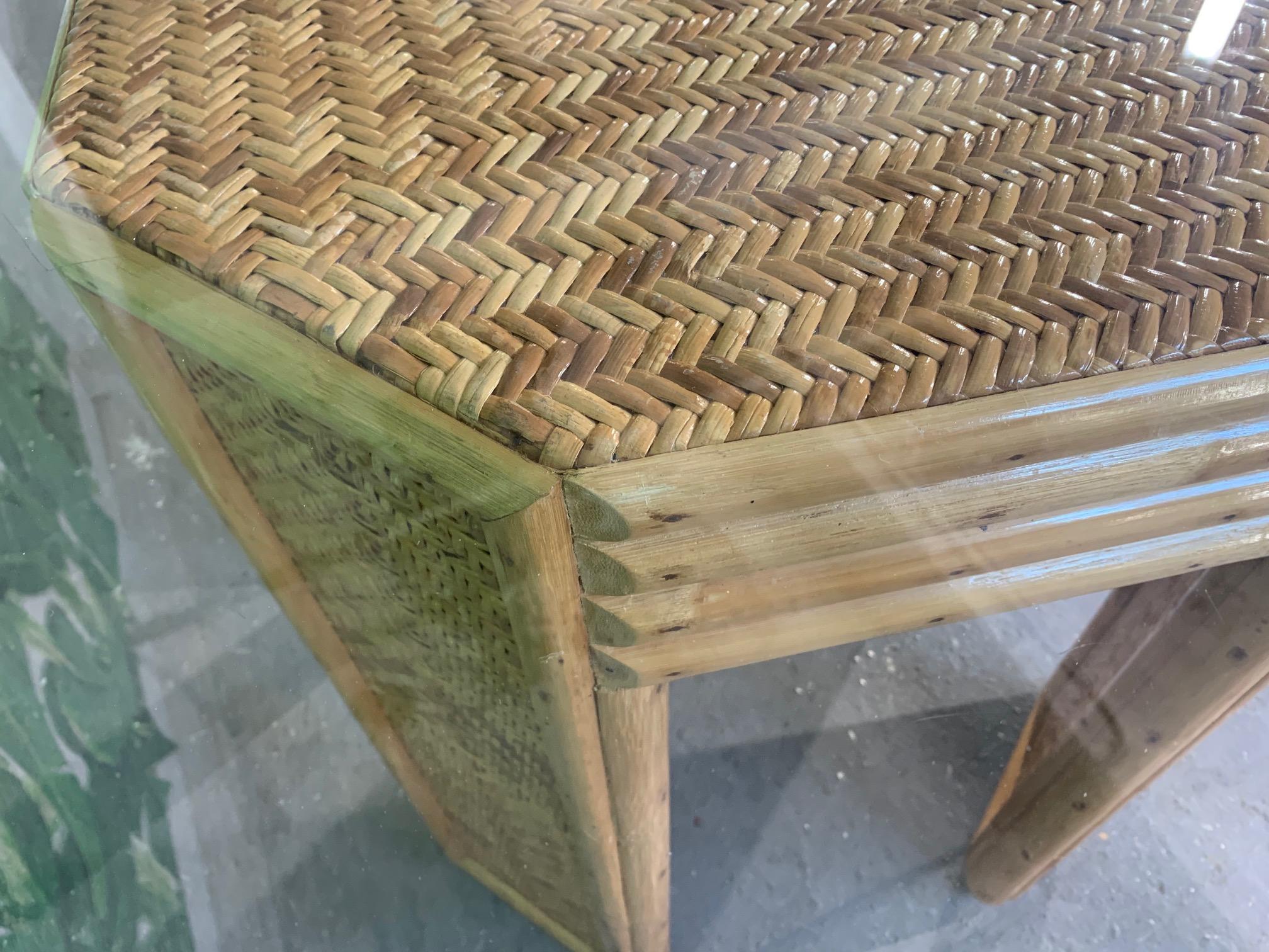 Vintage Woven Rattan Pedestal Dining Table In Good Condition In Jacksonville, FL