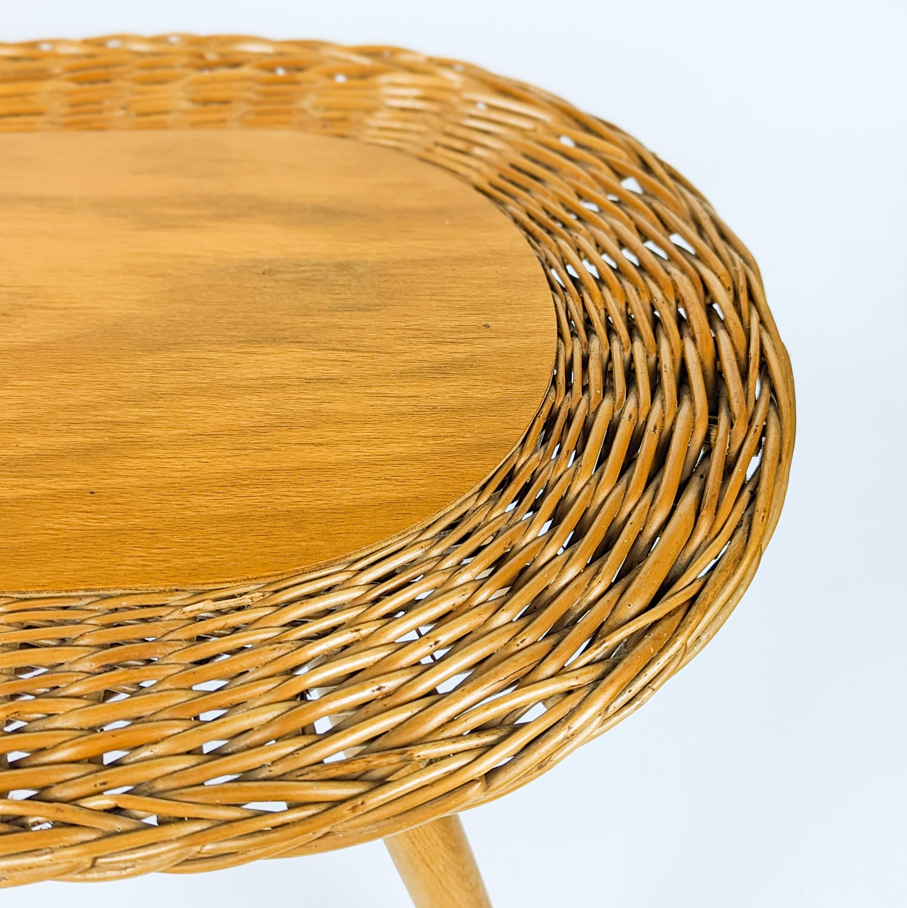 Vintage Woven Rattan Side Table by Jan Kalous for ÚLUV For Sale 1