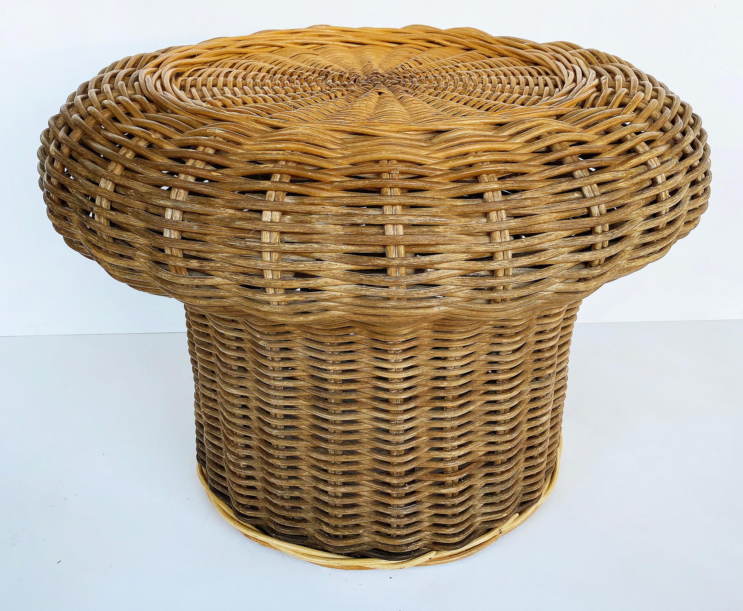 Vintage Woven Rattan Wicker Ottoman/Pouf or Side Table In Good Condition In Miami, FL