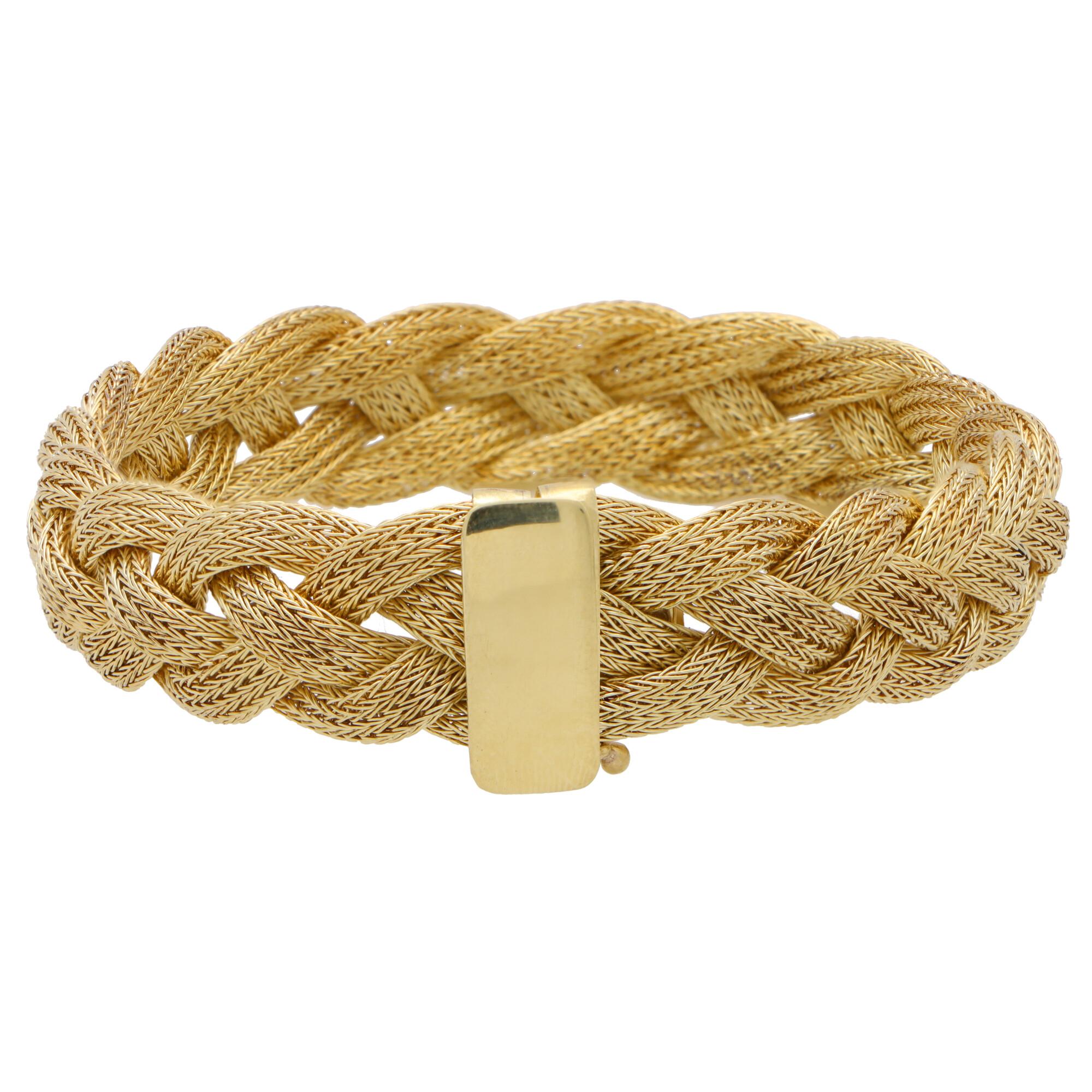 Vintage Woven Rope Bracelet in 14k Yellow Gold  In Good Condition In London, GB