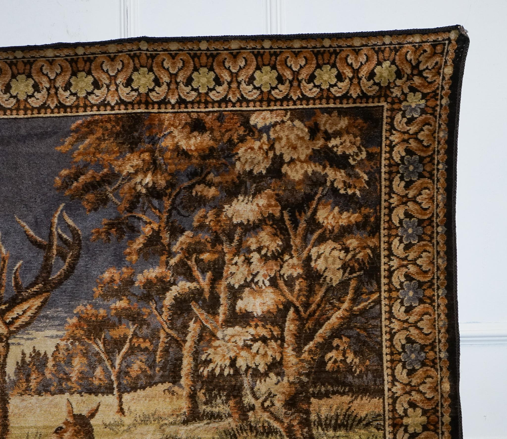 VINTAGE GEWEBTE WANDTAPESTRY WALDSTIERE & HIRSCHSZENE RUSTIC HUNTiNG LODGE im Zustand „Gut“ im Angebot in Pulborough, GB