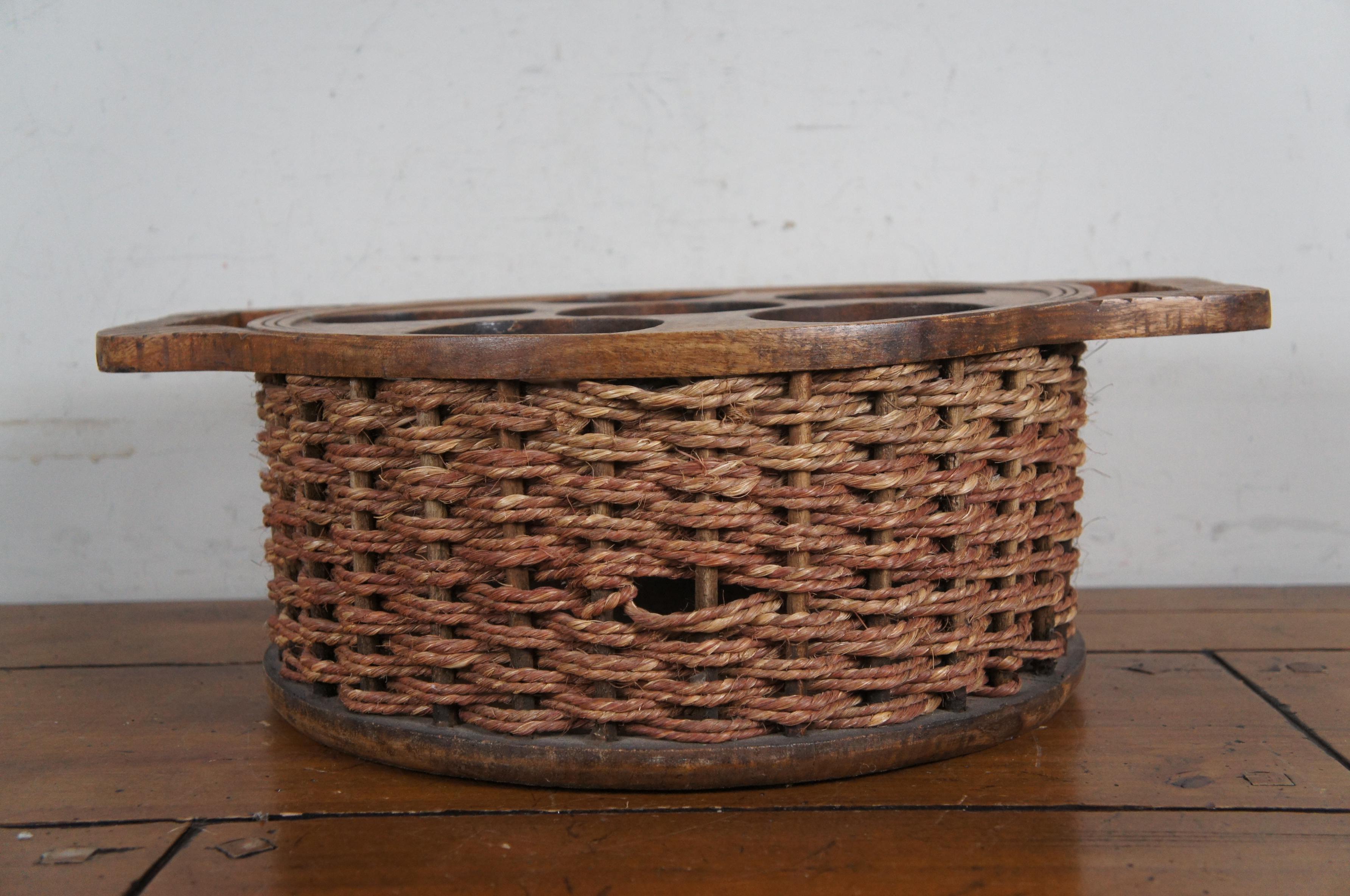 Cesta de mimbre vintage para 6 botellas de vino 19 en Bueno estado para la venta en Dayton, OH