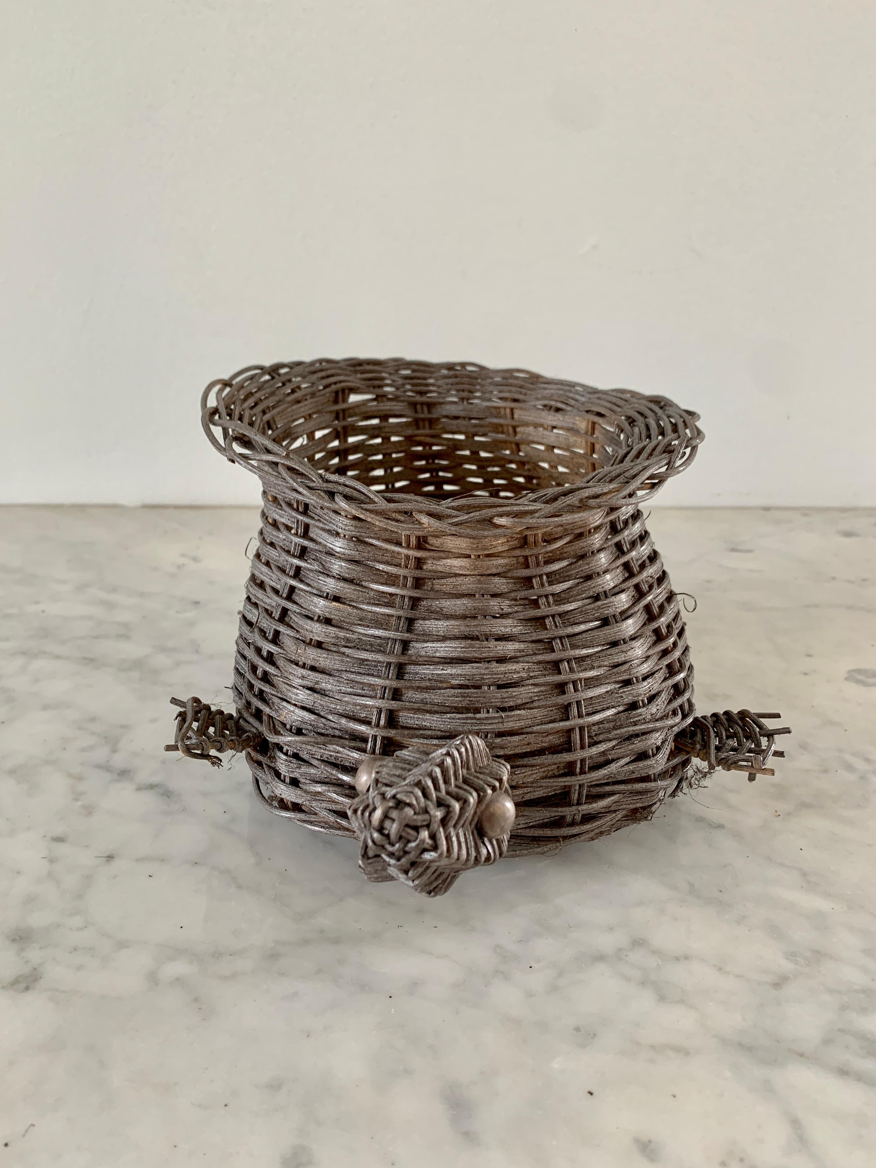 Vintage Woven Wicker Turtle Basket 1