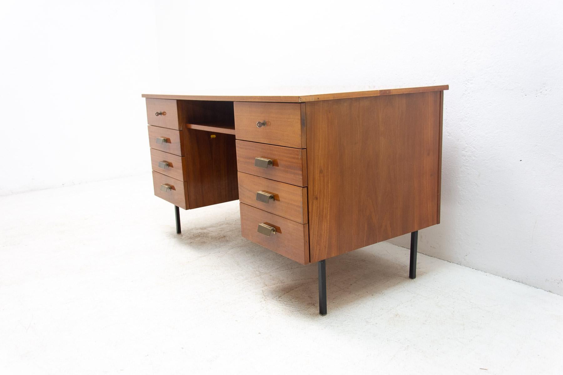 Vintage Writing Desk, 1970´S, Czechoslovakia In Good Condition For Sale In Prague 8, CZ