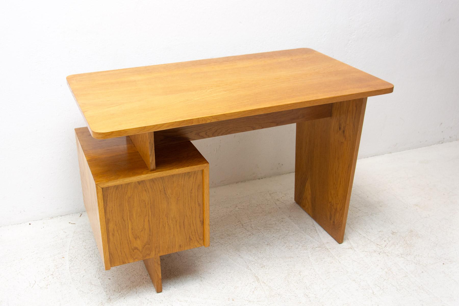 Vintage Writing Desk by Bohumil Landsman, 1970´S, Czechoslovakia For Sale 9