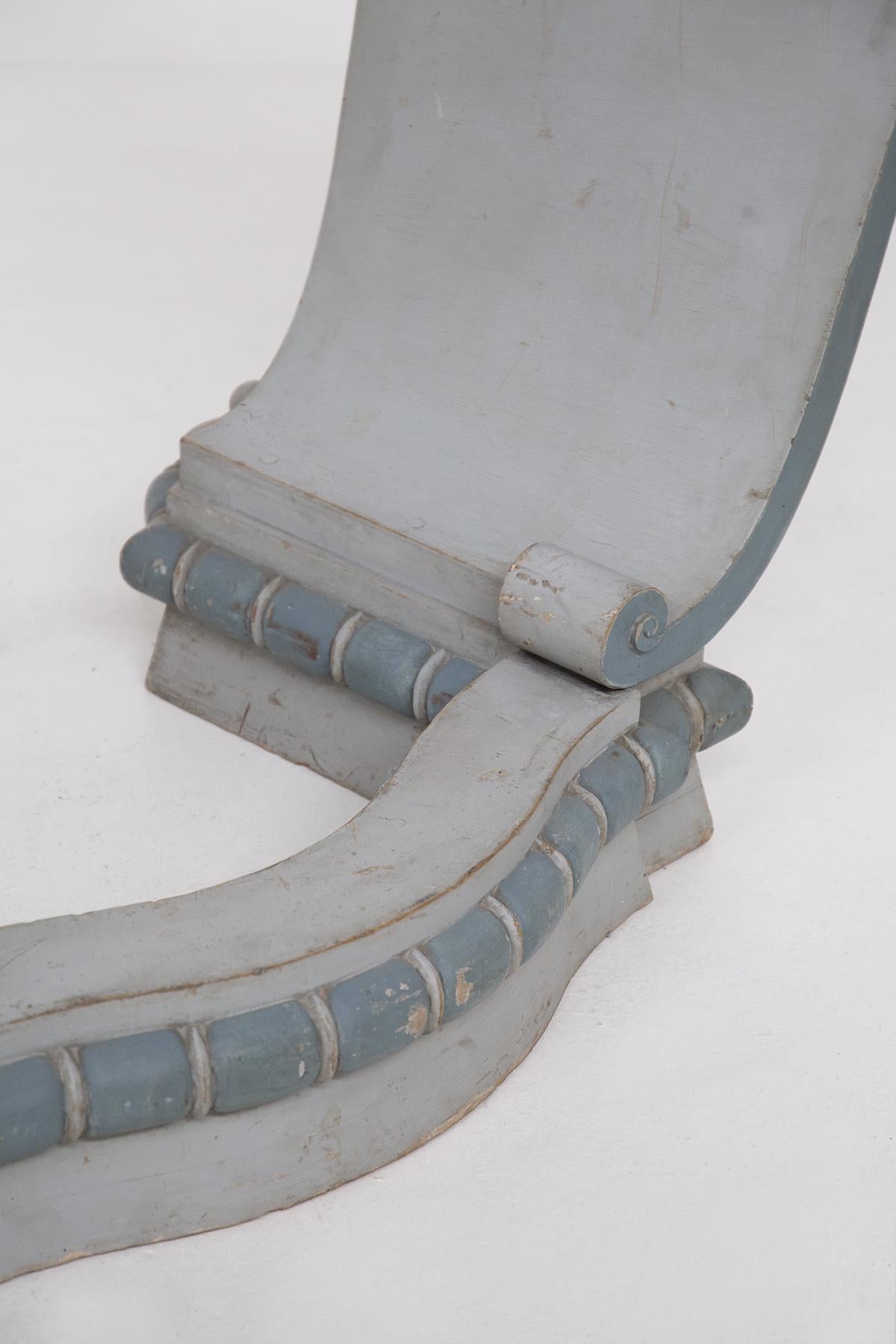 Laiton Bureau vintage en bois et verre avec fauteuil en vente