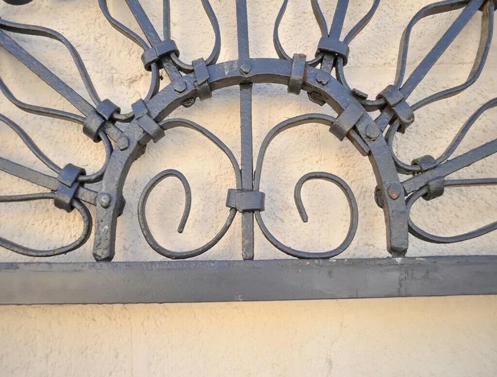Hollywood Regency Vintage Arch Top 7,5' pleine longueur miroir cadre de jardin en fer forgé en vente
