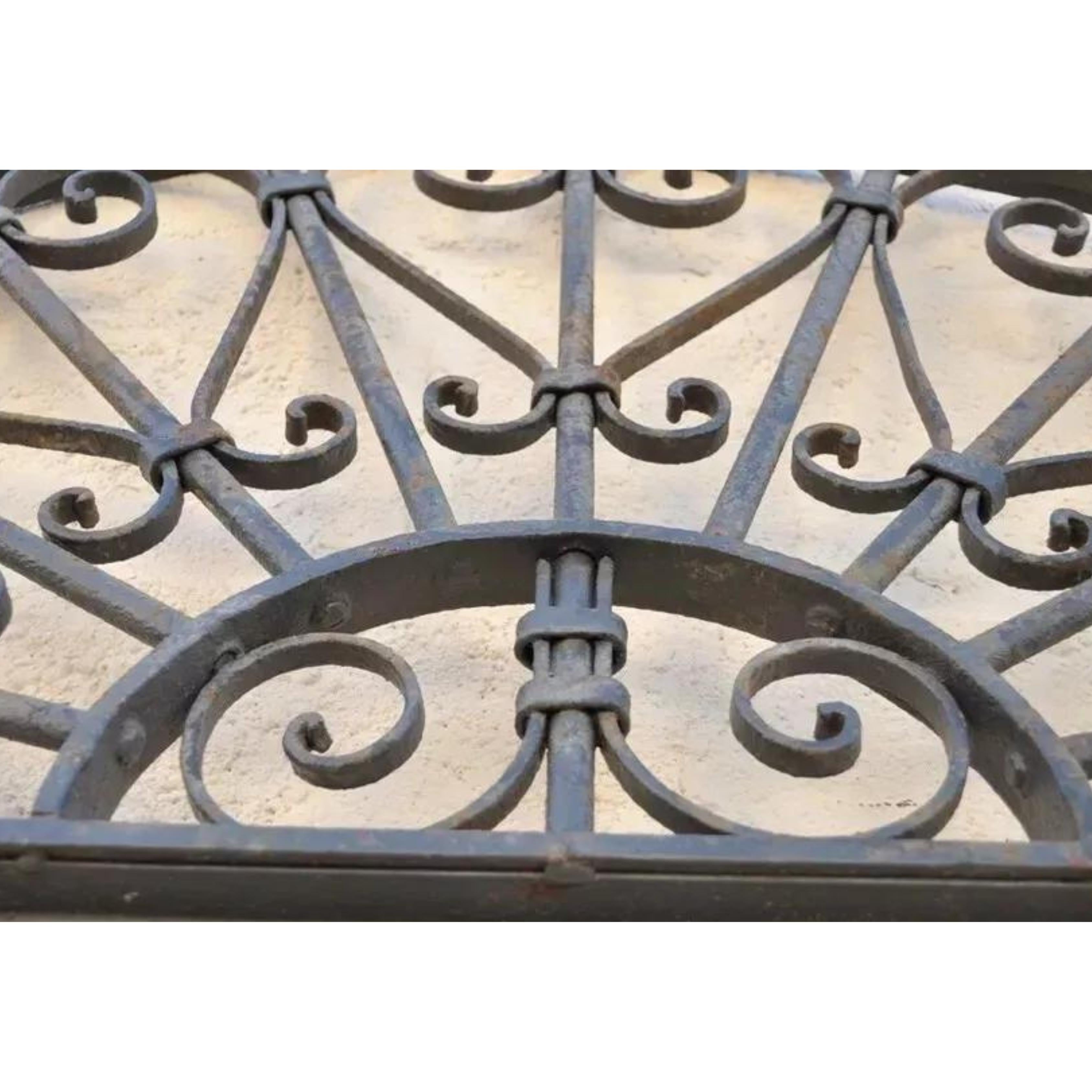 Vintage Arch Top 8' Full Length Mirror Frame Garden Element C Bon état - En vente à Philadelphia, PA
