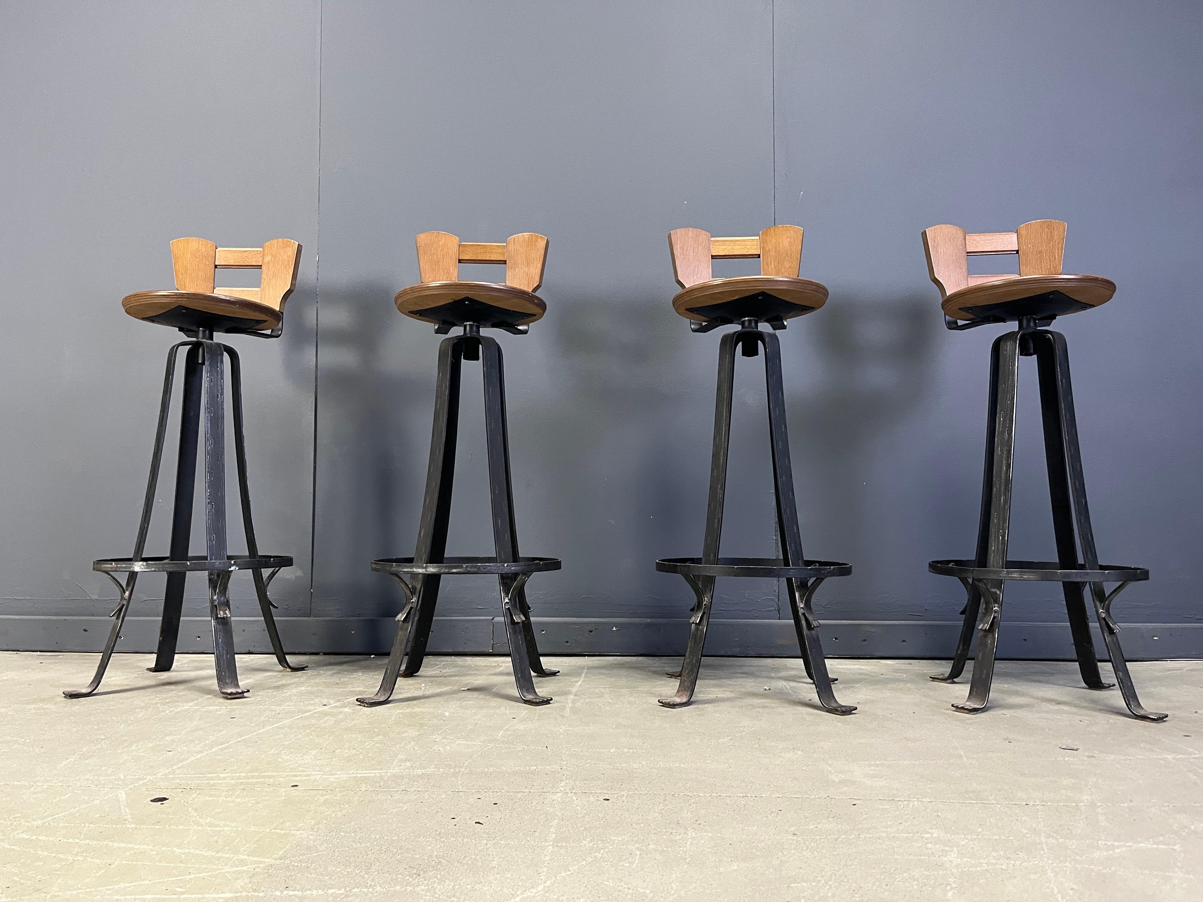 Vintage wrought iron bar stools, 1970s - set of 4 For Sale 4