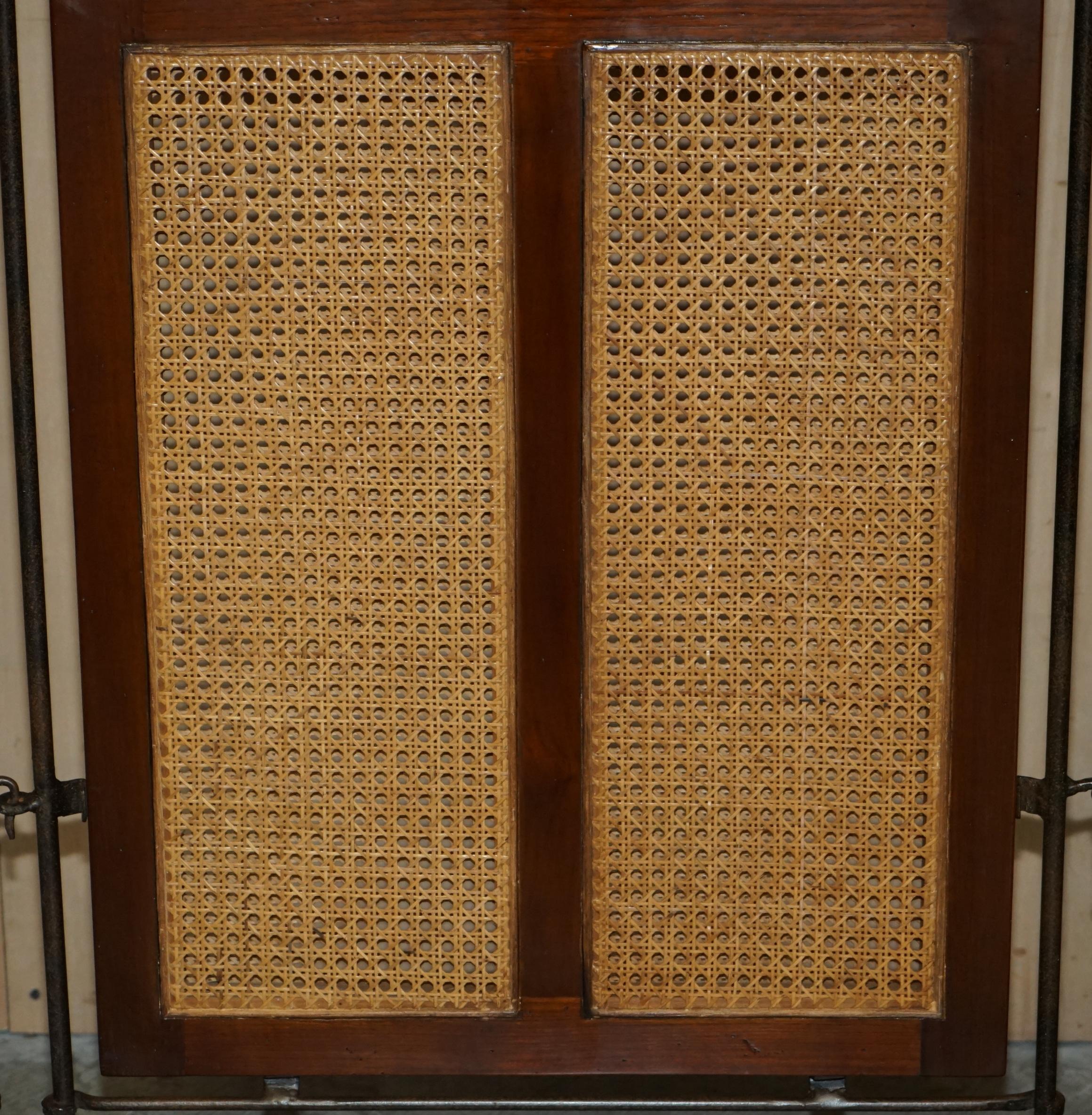 Vintage Wrought Iron, Bergere & Hardwood Triple Panel Room Divider For Sale 3
