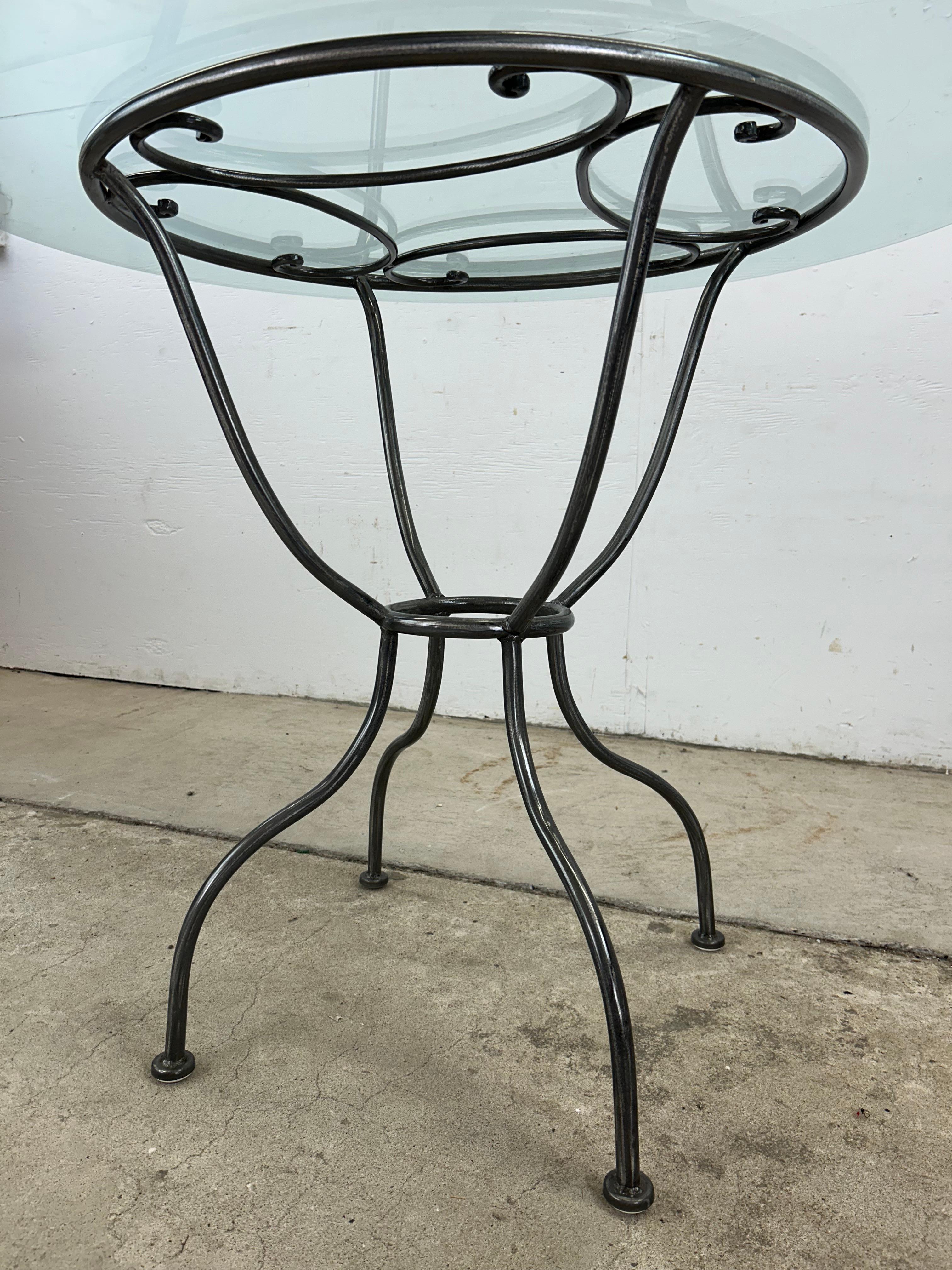 Ensemble bistro vintage avec table et 3 chaises en fer forgé en vente 7