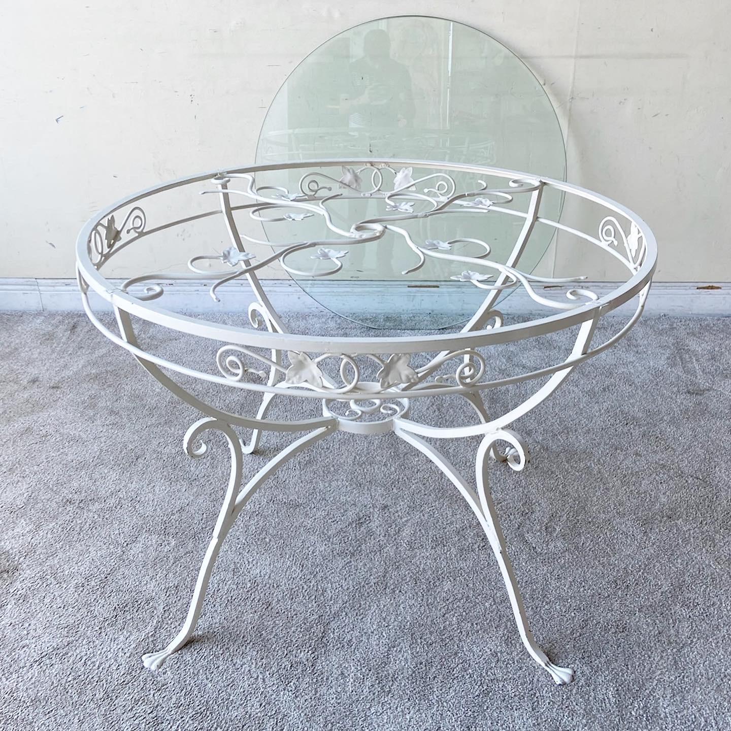 Vintage Wrought Iron Dining Table With Swivel Chairs - 3 Pieces In Good Condition In Delray Beach, FL