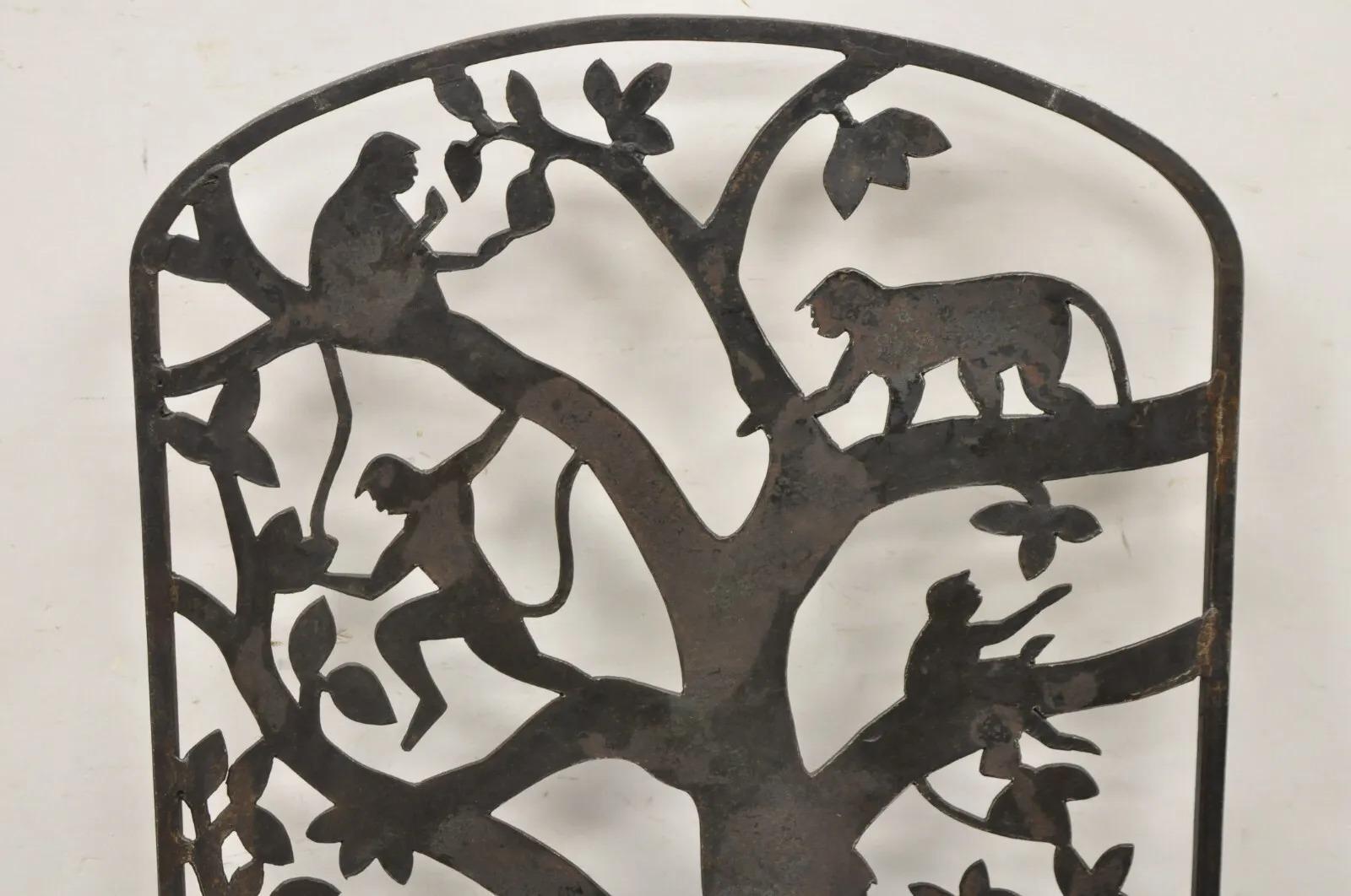 Schmiedeeiserner figuraler Affen in Baumform, klappbarer Garten-Akzent-Stuhl, Vintage (20. Jahrhundert) im Angebot