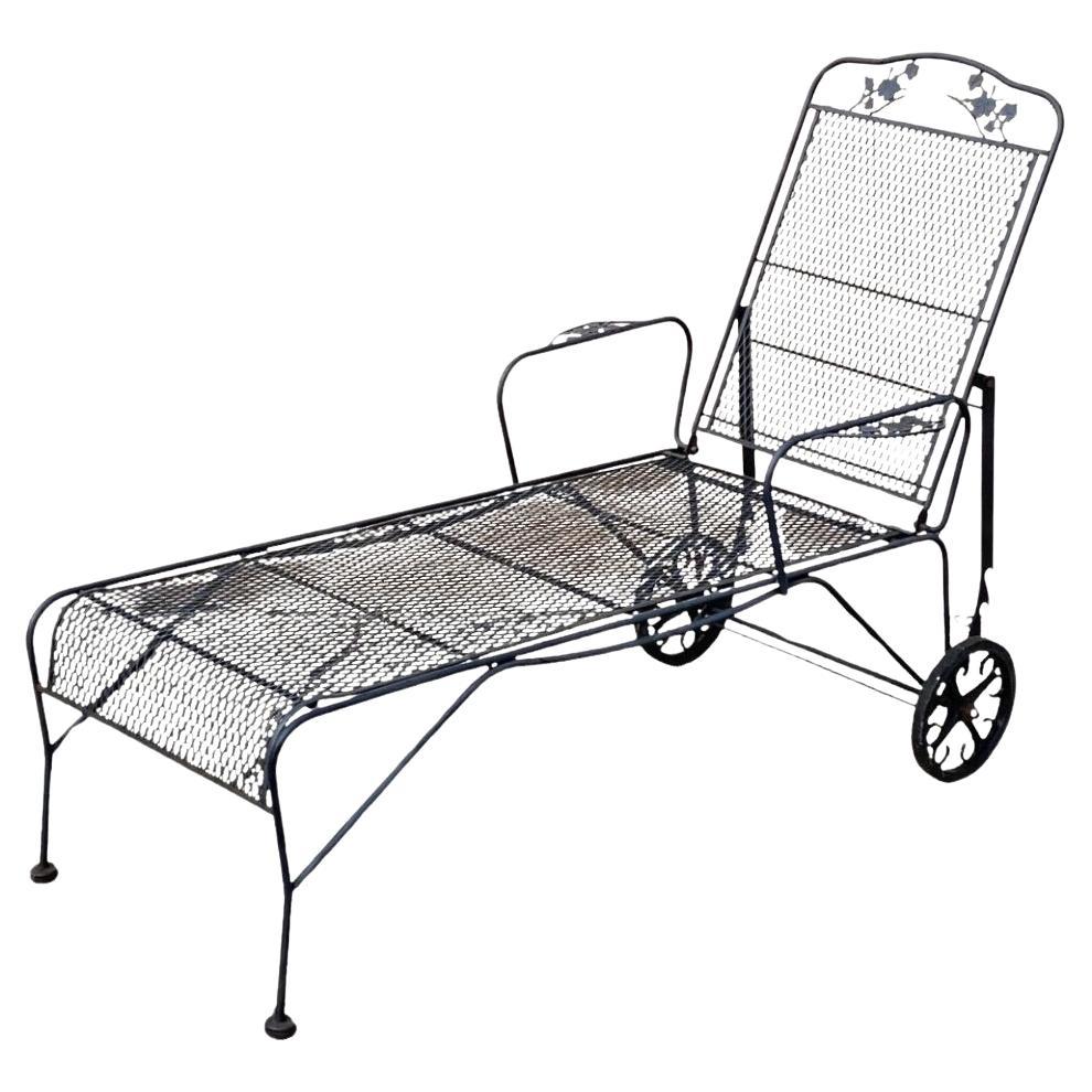Sedia a sdraio regolabile da giardino e patio in ferro battuto vintage con motivo floreale