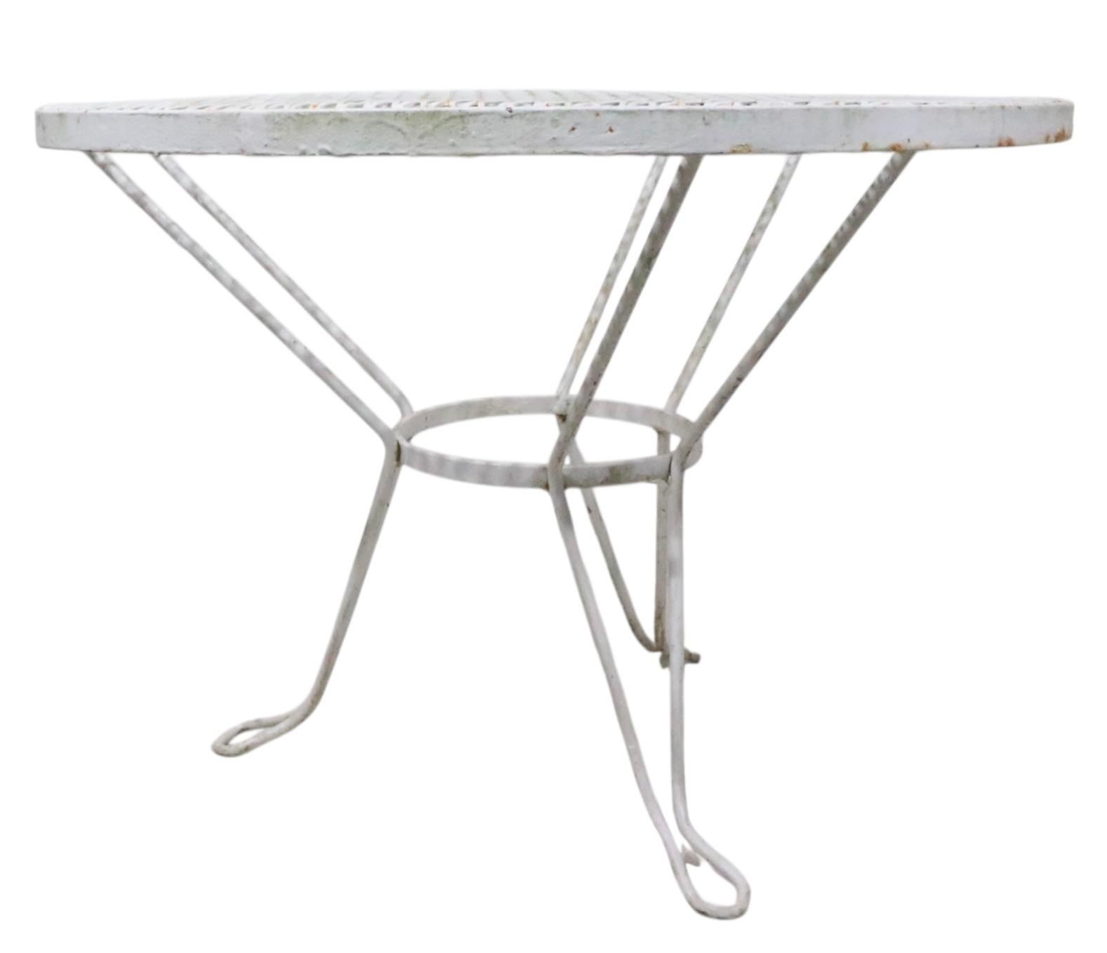 Vintage Schmiedeeisen Garten Patio Poolside Beistelltisch c. 1950/60's im Angebot 1