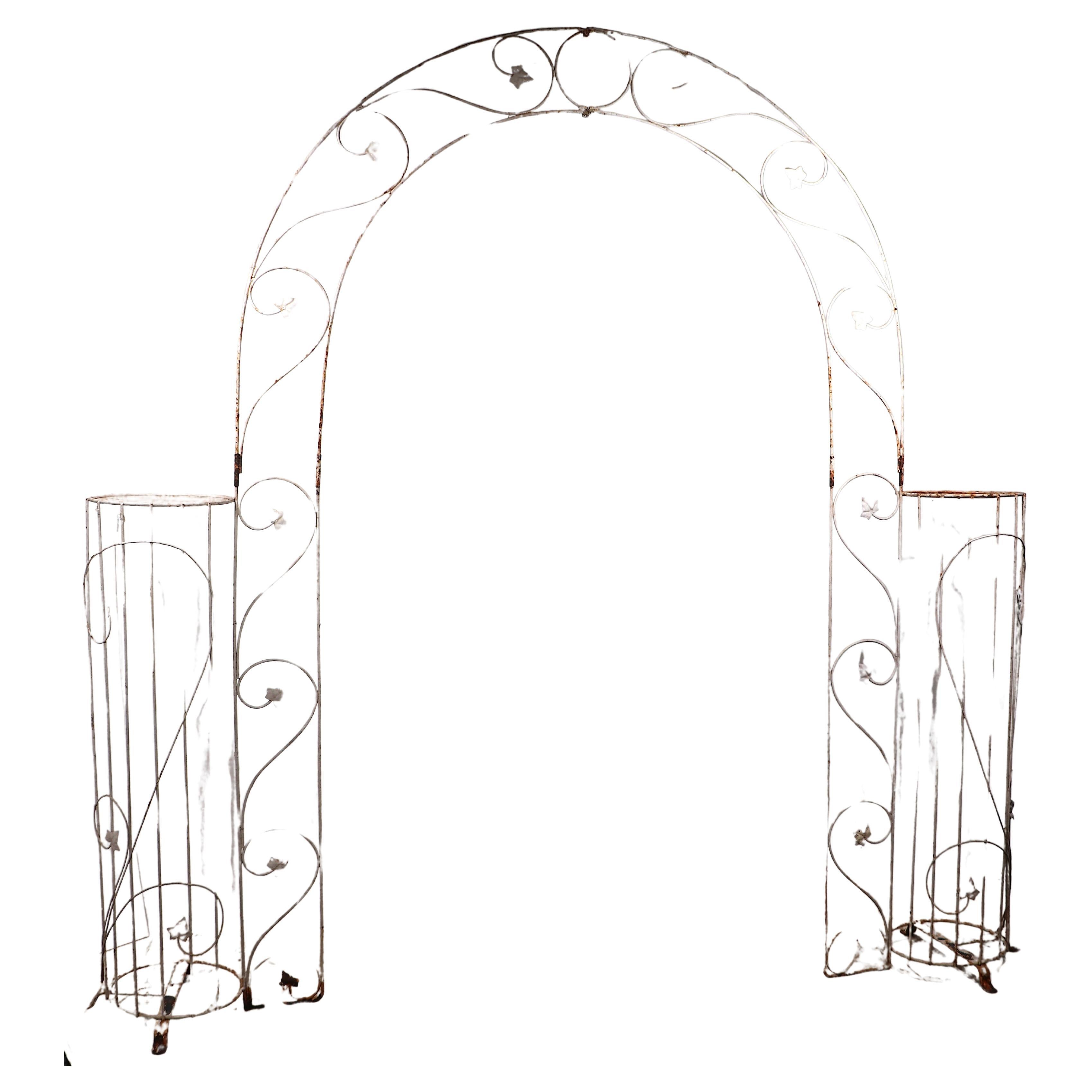 Arco de boda de hierro forjado vintage en venta